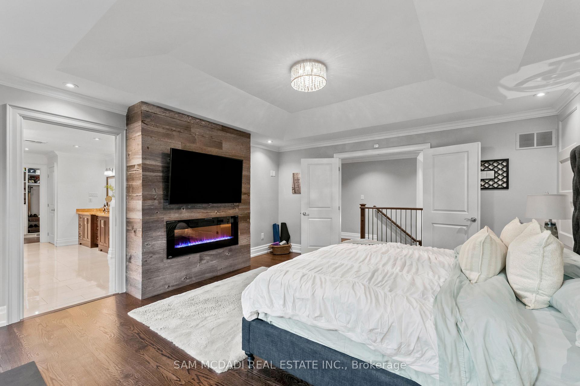 Photo 17 of 955 Caldwell Avenue, Mississauga, Lorne Park — HOMEH