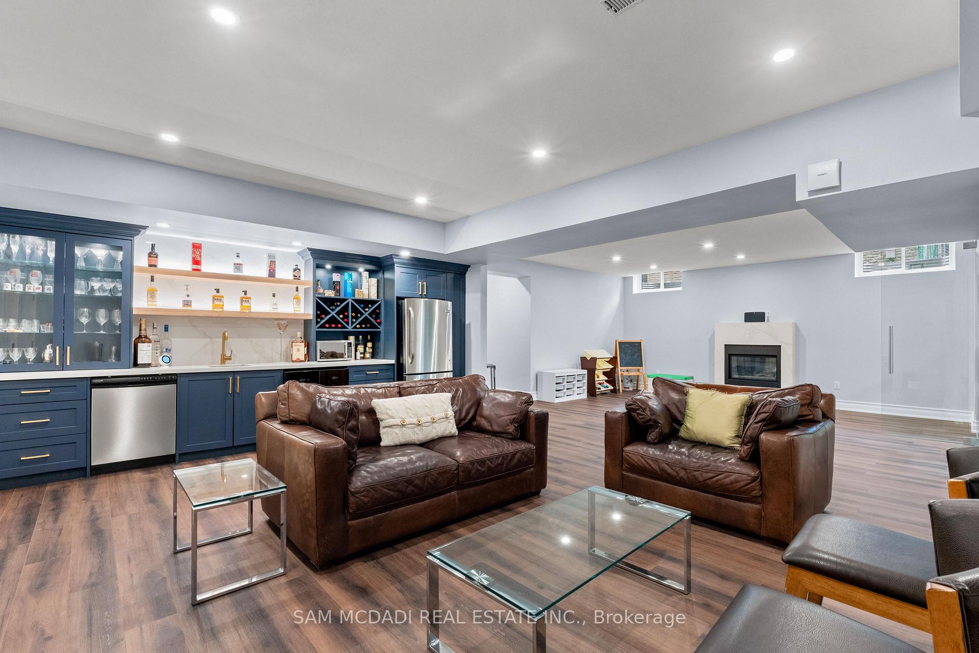 Photo 34 of 955 Caldwell Avenue, Mississauga, Lorne Park — HOMEH