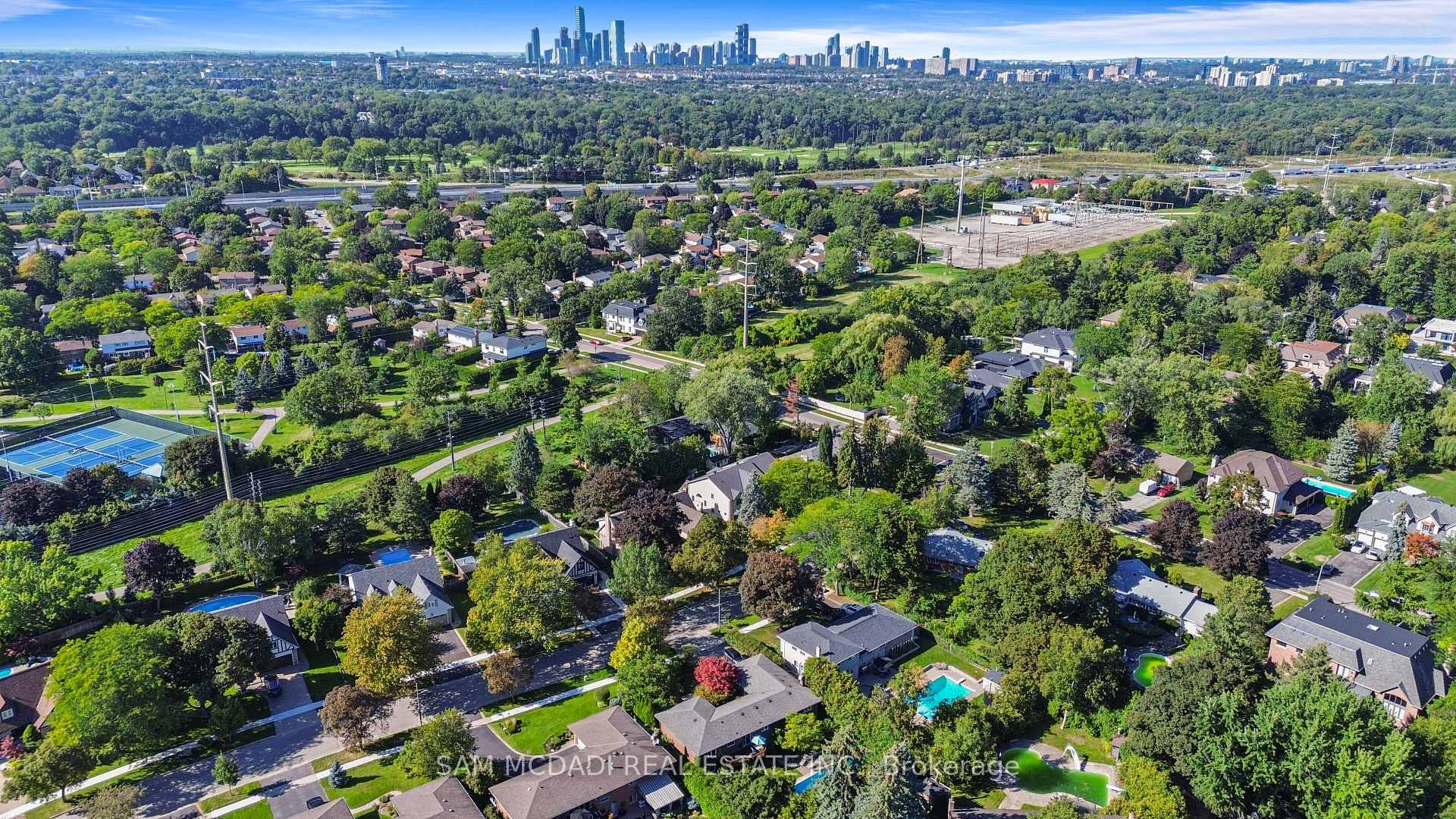 Photo 43 of 955 Caldwell Avenue, Mississauga, Lorne Park — HOMEH