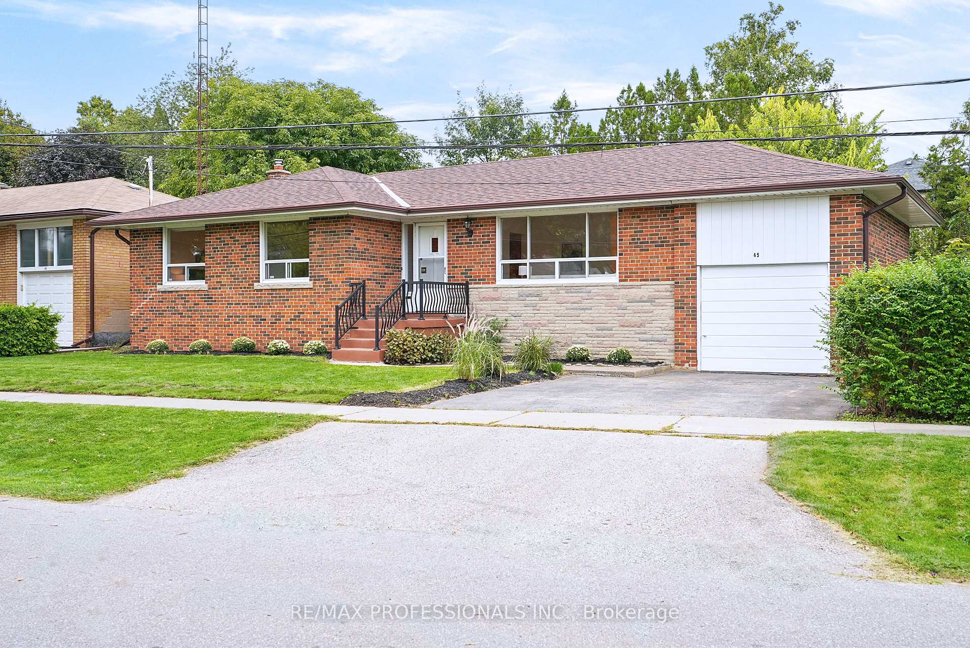Photo of 45 Fernalroy Boulevard