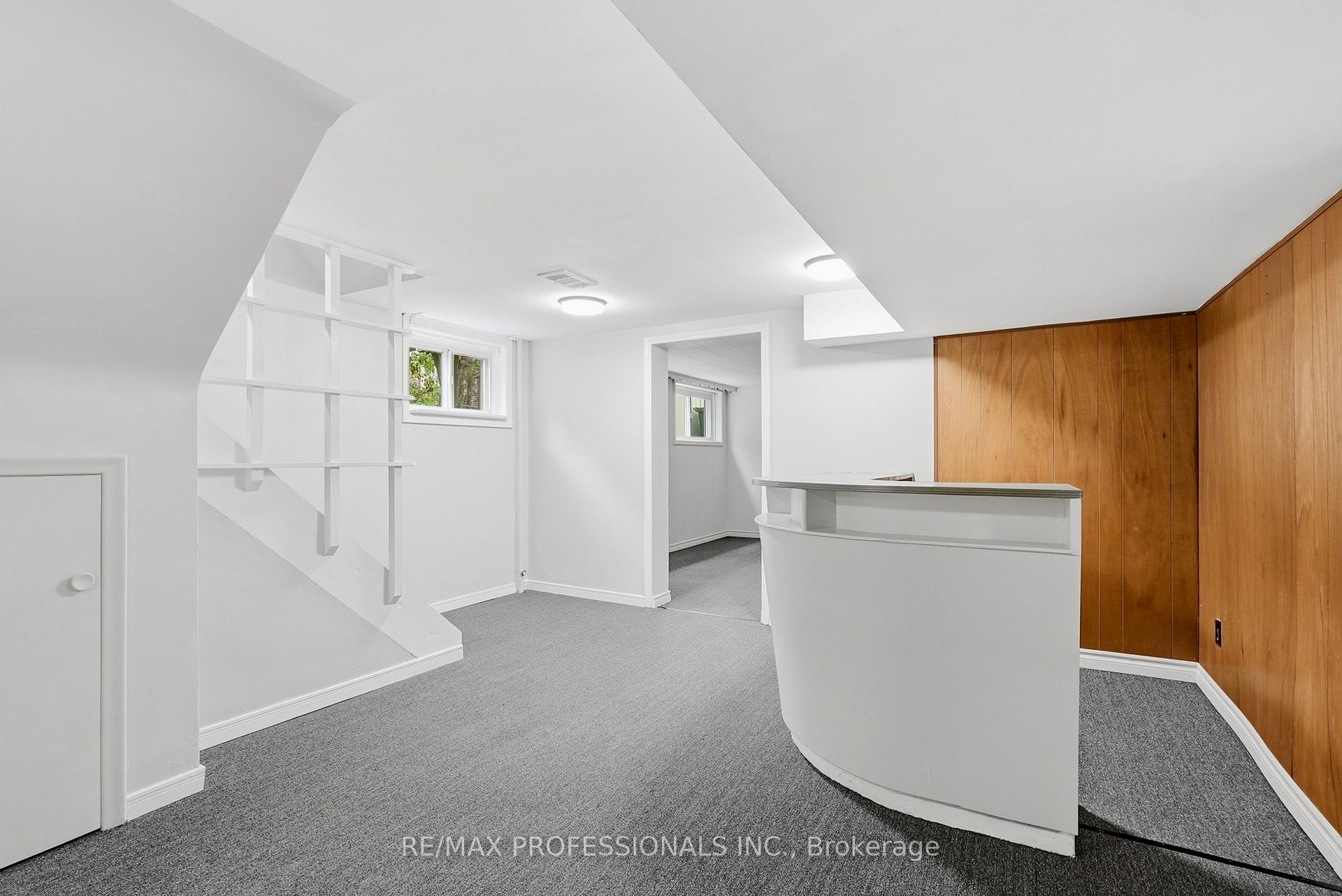 Photo 29 of 45 Fernalroy Boulevard, Etobicoke, Stonegate-Queensway — HOMEH