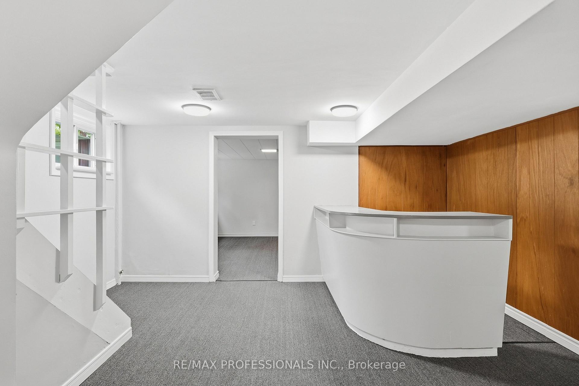 Photo 30 of 45 Fernalroy Boulevard, Etobicoke, Stonegate-Queensway — HOMEH