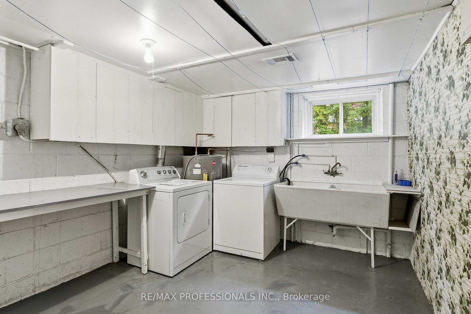 Photo 37 of 45 Fernalroy Boulevard, Etobicoke, Stonegate-Queensway — HOMEH