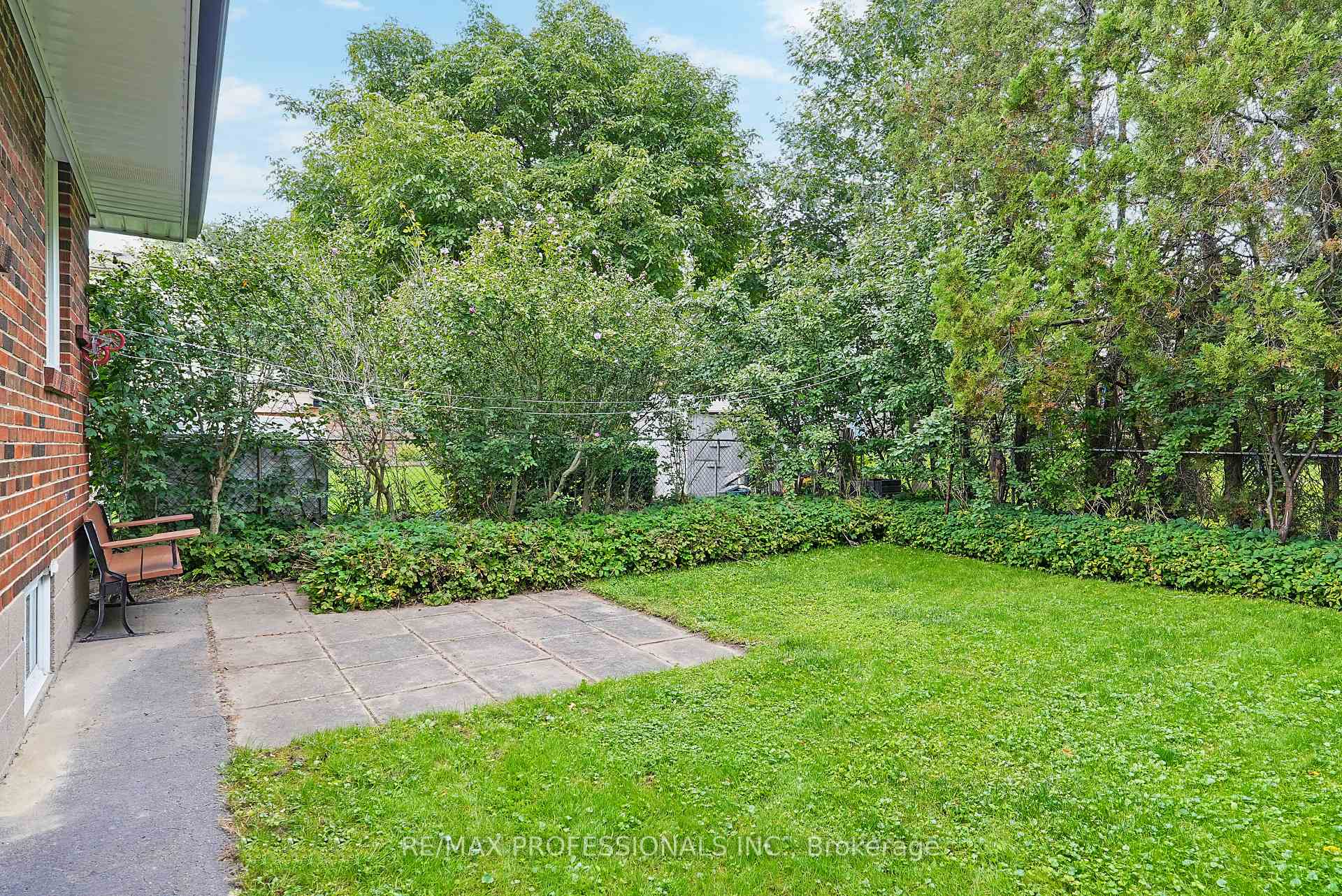 Photo 42 of 45 Fernalroy Boulevard, Etobicoke, Stonegate-Queensway — HOMEH