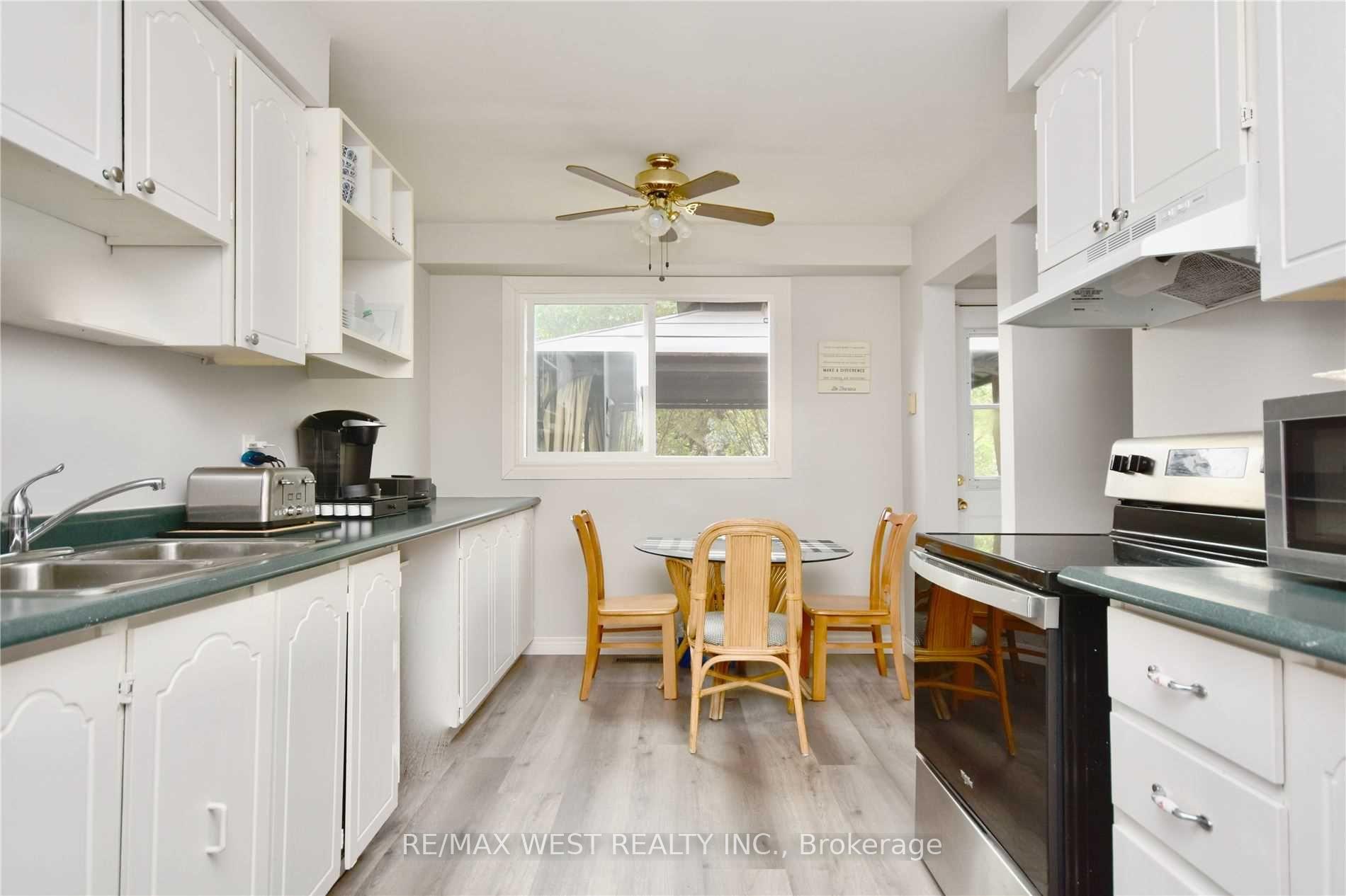 Photo 4 of 77 Carlton Road, Barrie, Cundles East — HOMEH