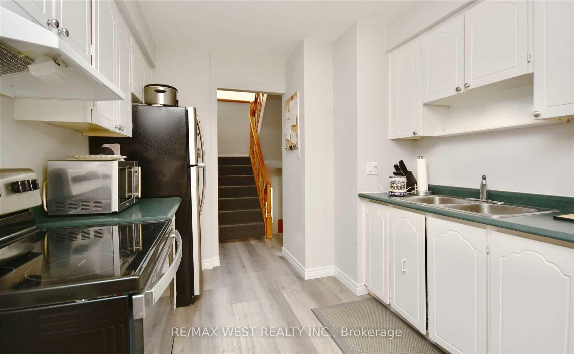 Photo 6 of 77 Carlton Road, Barrie, Cundles East — HOMEH