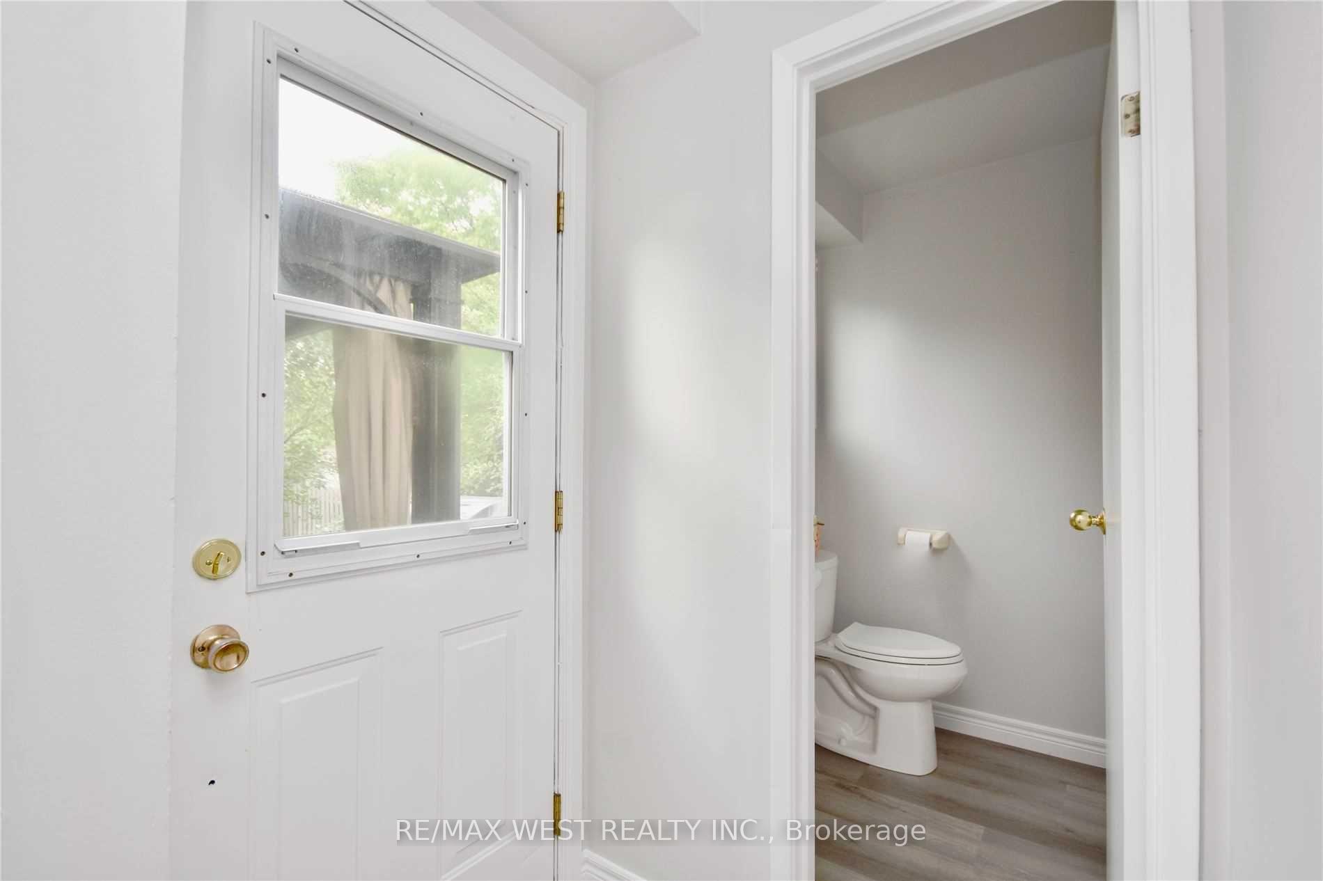 Photo 8 of 77 Carlton Road, Barrie, Cundles East — HOMEH