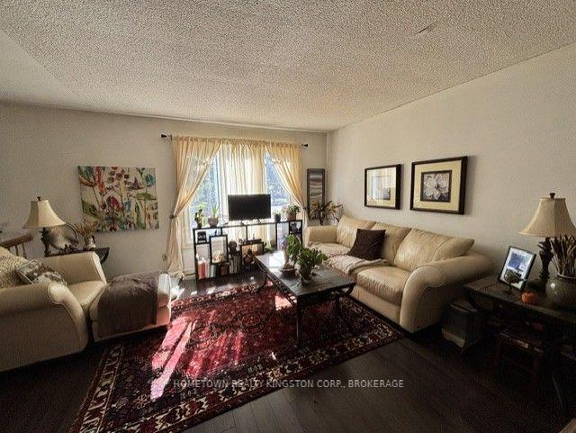 Photo 4 of 970 Killarney Crescent, Kingston, East Gardiners Rd — HOMEH