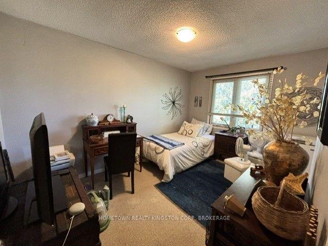 Photo 8 of 970 Killarney Crescent, Kingston, East Gardiners Rd — HOMEH