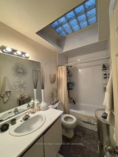 Photo 9 of 970 Killarney Crescent, Kingston, East Gardiners Rd — HOMEH