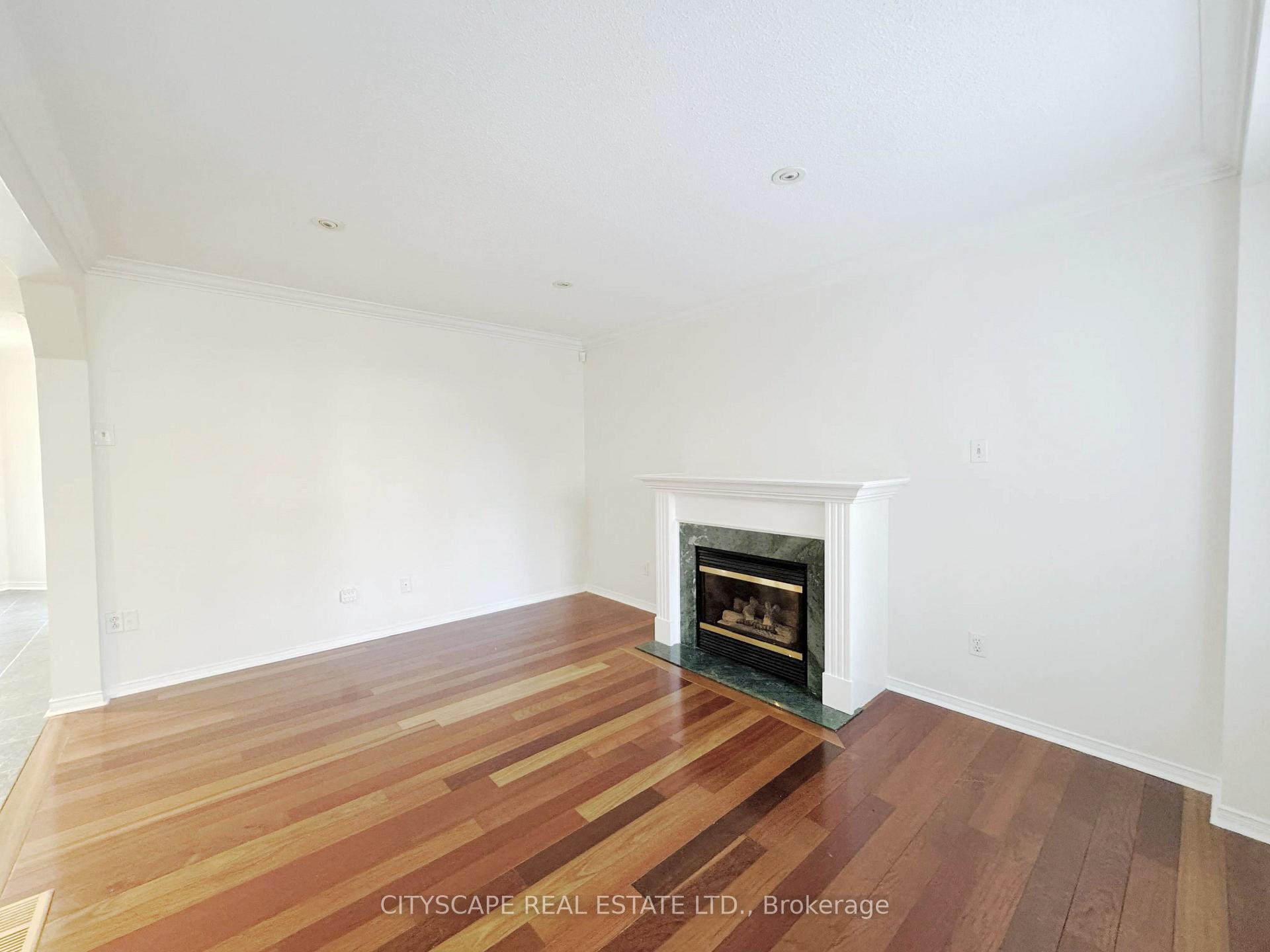 Photo 7 of 5615 Whitehorn Avenue, Mississauga, East Credit — HOMEH