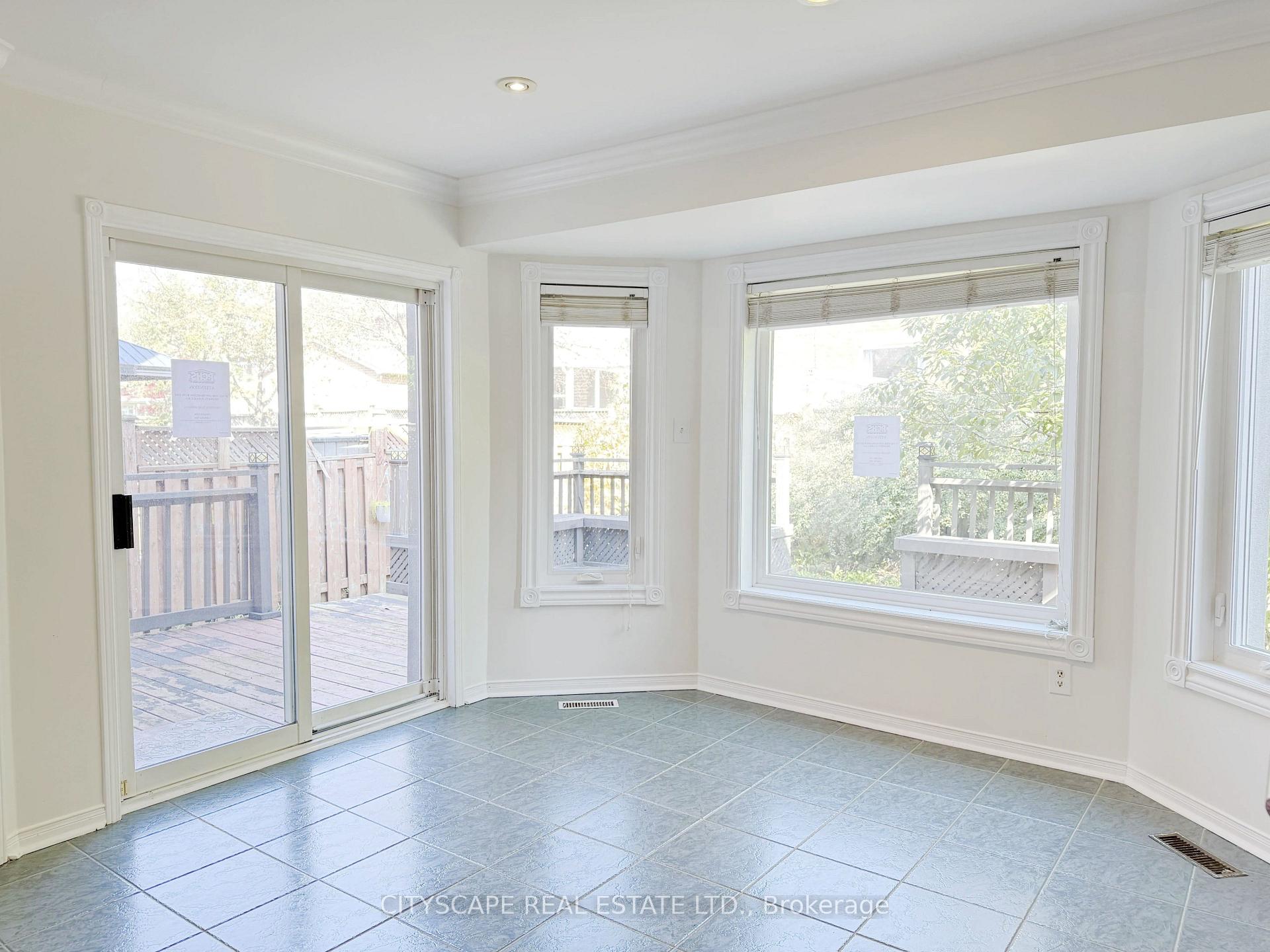 Photo 13 of 5615 Whitehorn Avenue, Mississauga, East Credit — HOMEH