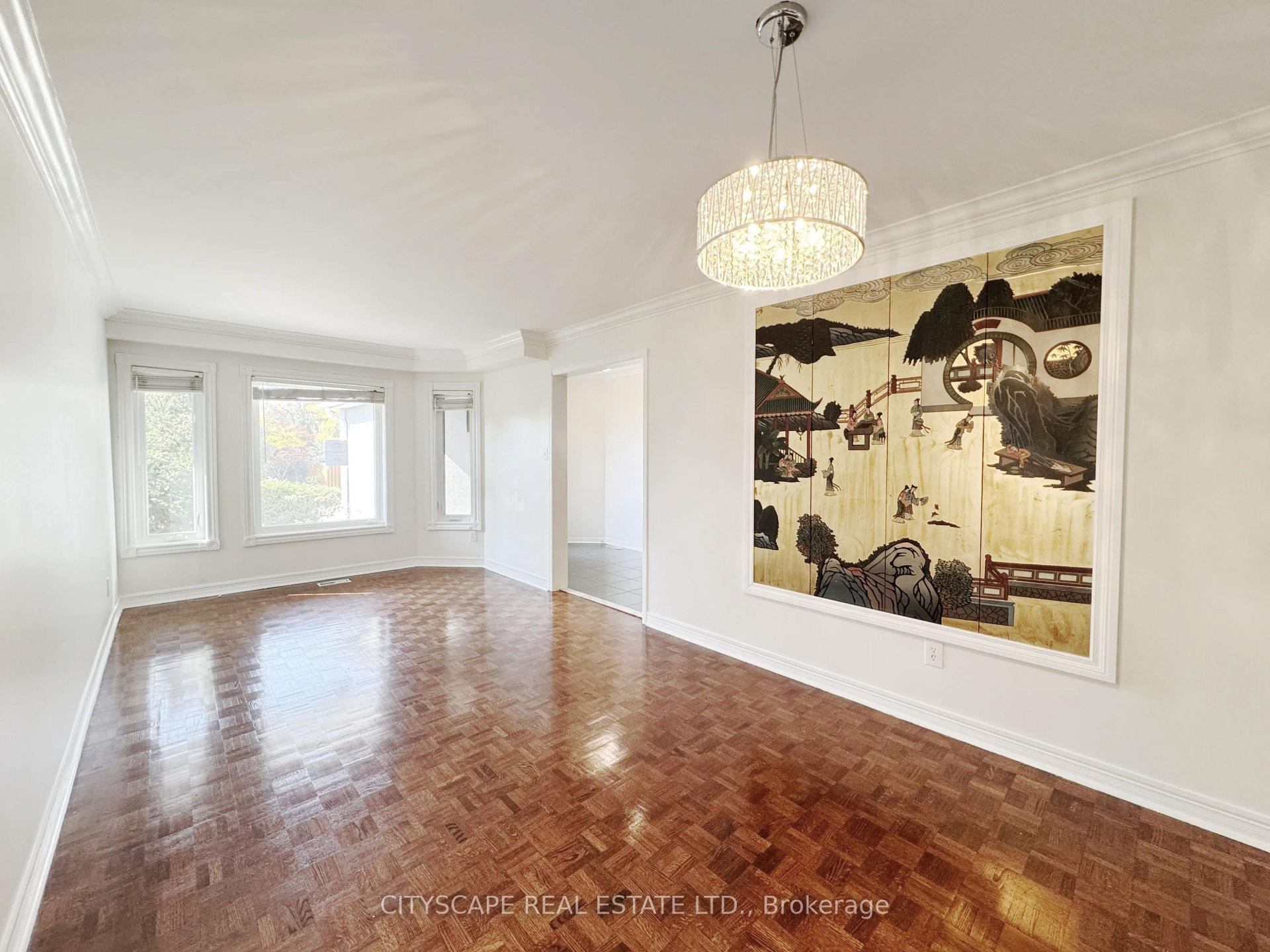 Photo 16 of 5615 Whitehorn Avenue, Mississauga, East Credit — HOMEH