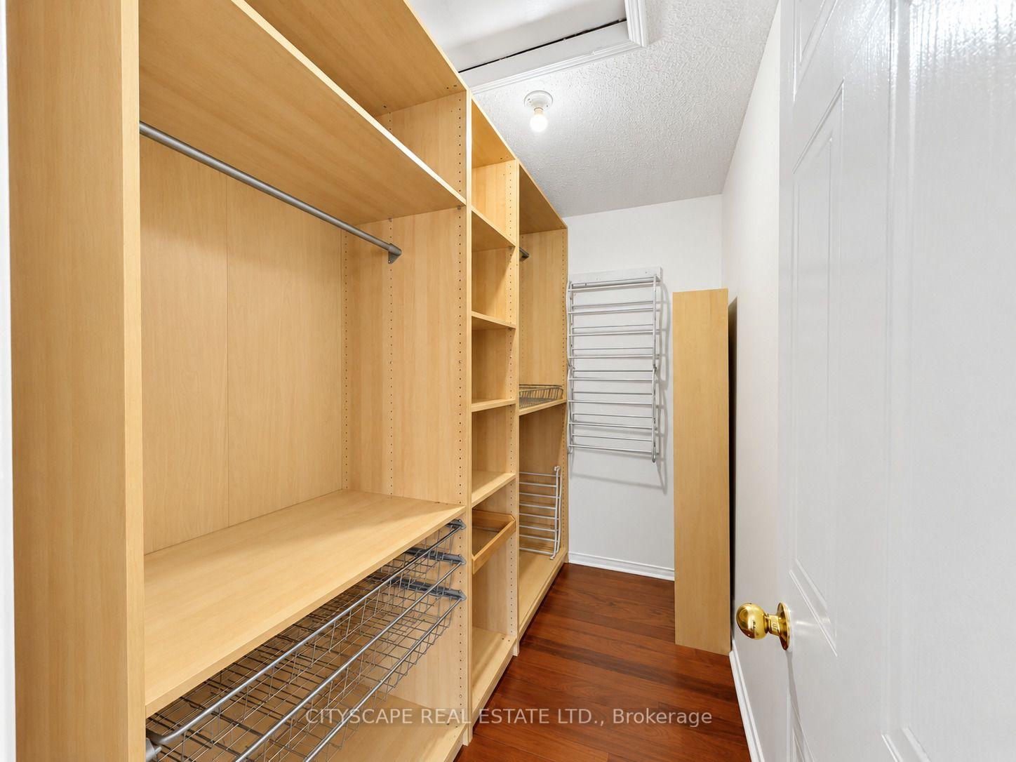 Photo 22 of 5615 Whitehorn Avenue, Mississauga, East Credit — HOMEH