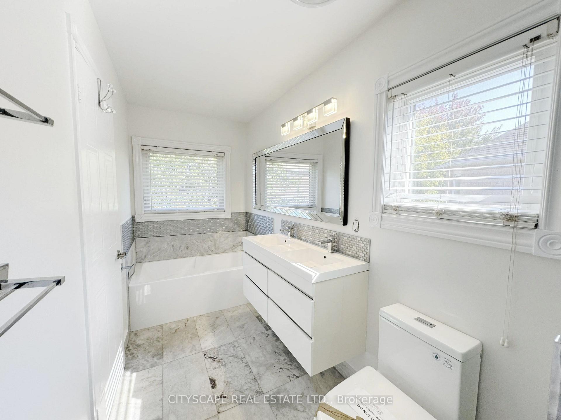 Photo 23 of 5615 Whitehorn Avenue, Mississauga, East Credit — HOMEH