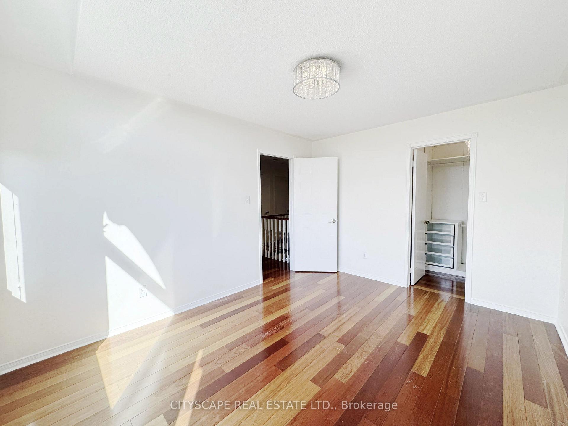 Photo 26 of 5615 Whitehorn Avenue, Mississauga, East Credit — HOMEH