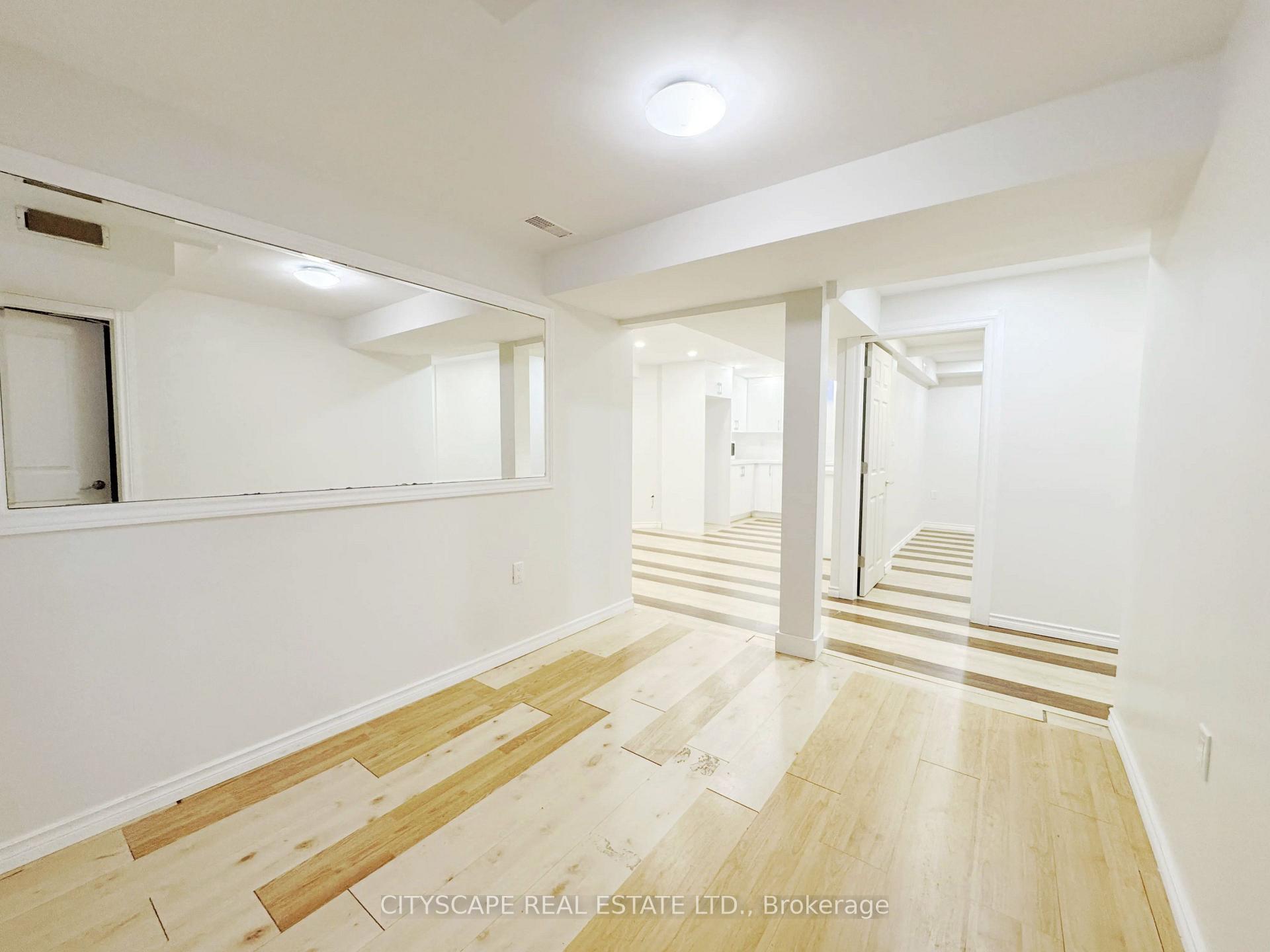 Photo 37 of 5615 Whitehorn Avenue, Mississauga, East Credit — HOMEH