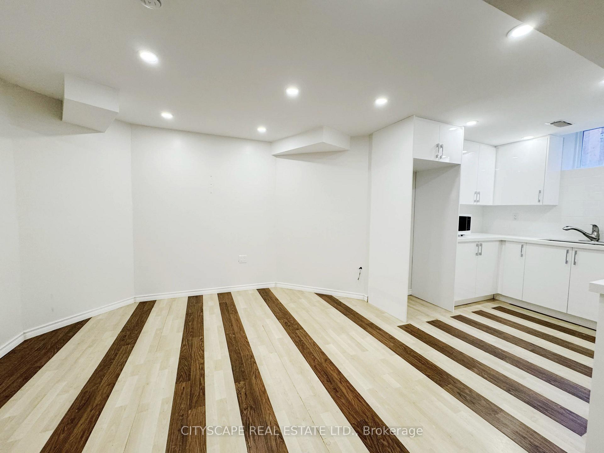 Photo 41 of 5615 Whitehorn Avenue, Mississauga, East Credit — HOMEH