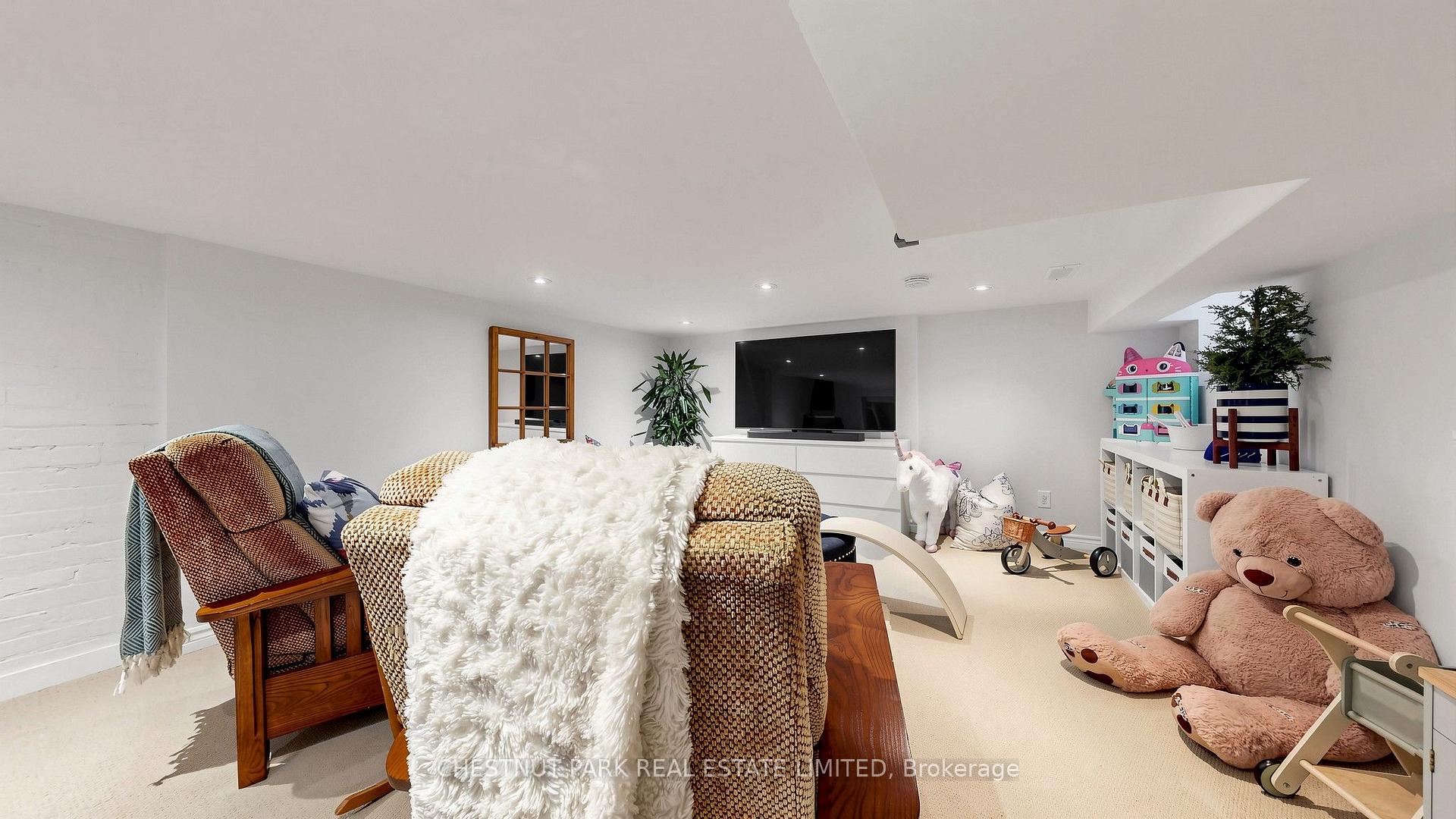 Photo 32 of 166 Rushton Road, Toronto, Wychwood — HOMEH