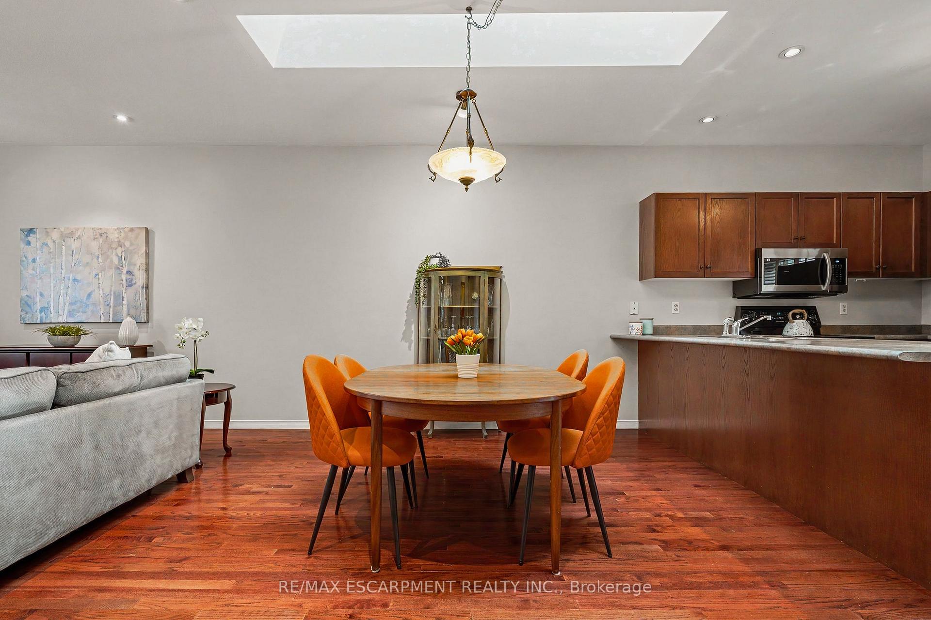 Photo 8 of Unit 49, 20 Kitty Murray Lane, Hamilton, Meadowlands — HOMEH
