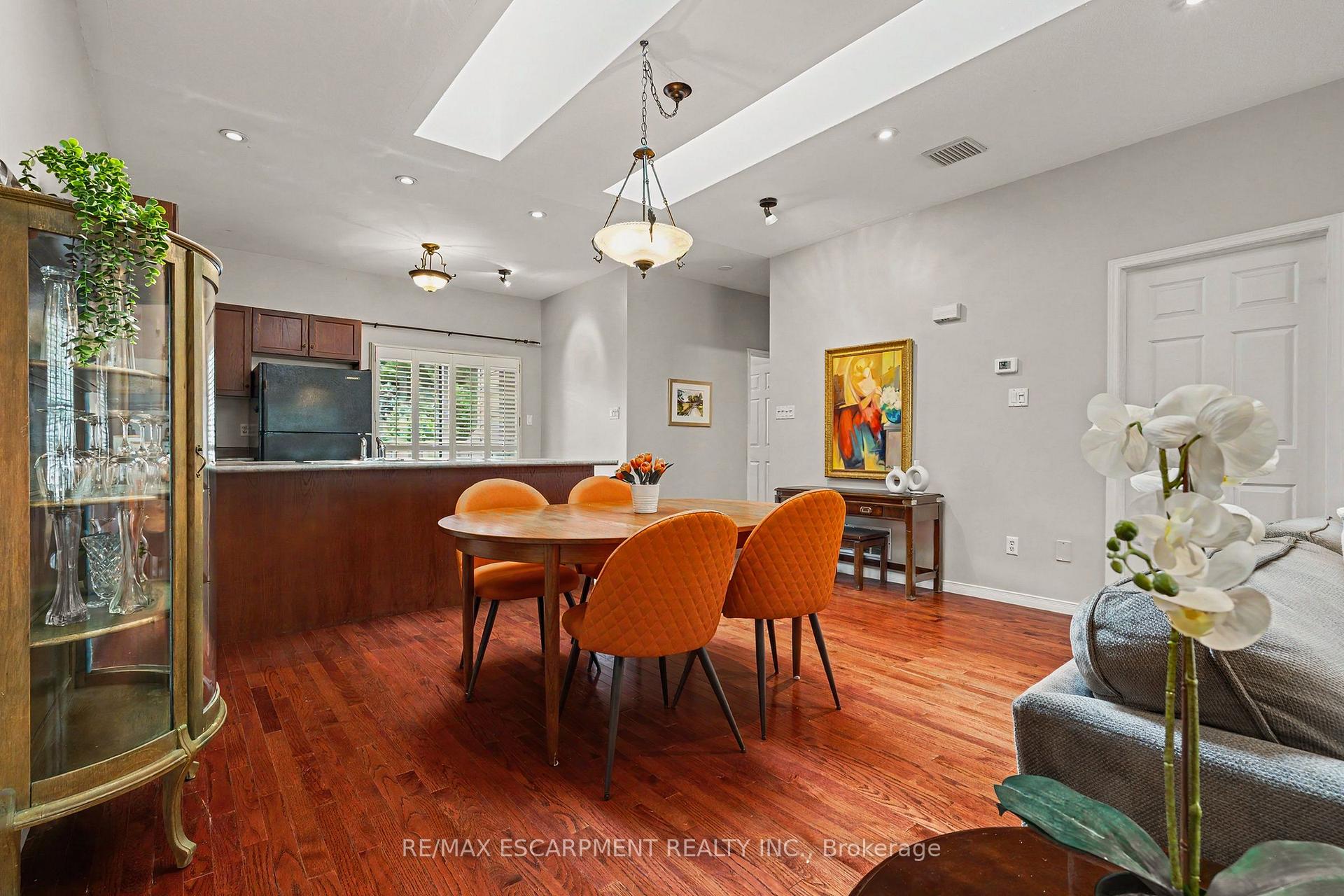 Photo 9 of Unit 49, 20 Kitty Murray Lane, Hamilton, Meadowlands — HOMEH