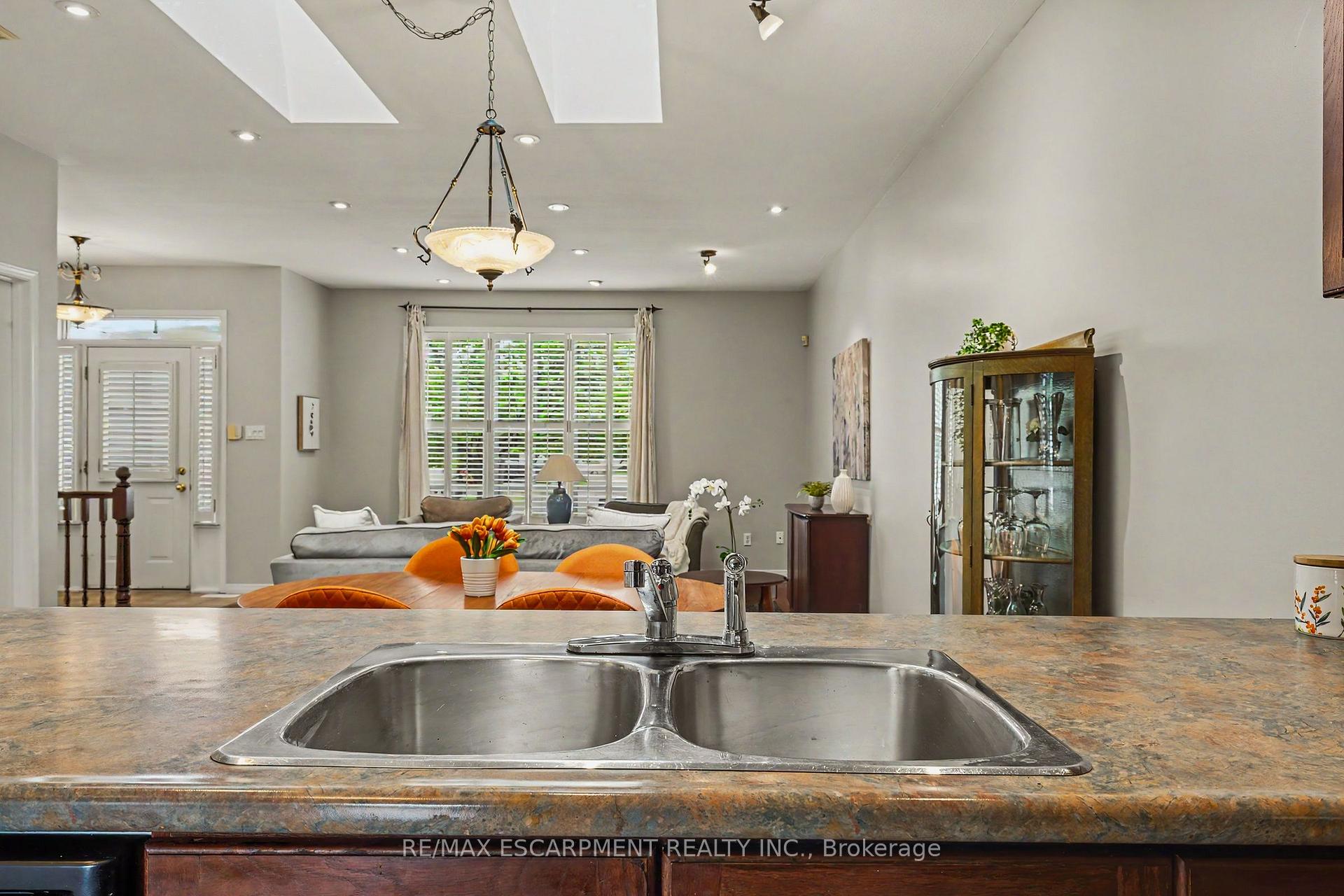 Photo 15 of Unit 49, 20 Kitty Murray Lane, Hamilton, Meadowlands — HOMEH