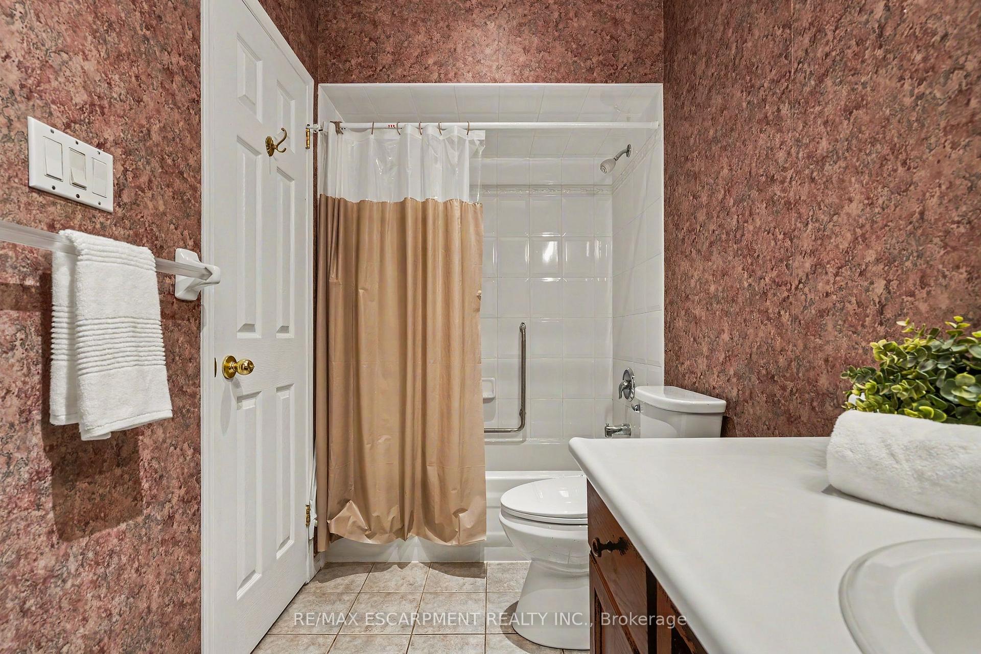 Photo 20 of Unit 49, 20 Kitty Murray Lane, Hamilton, Meadowlands — HOMEH