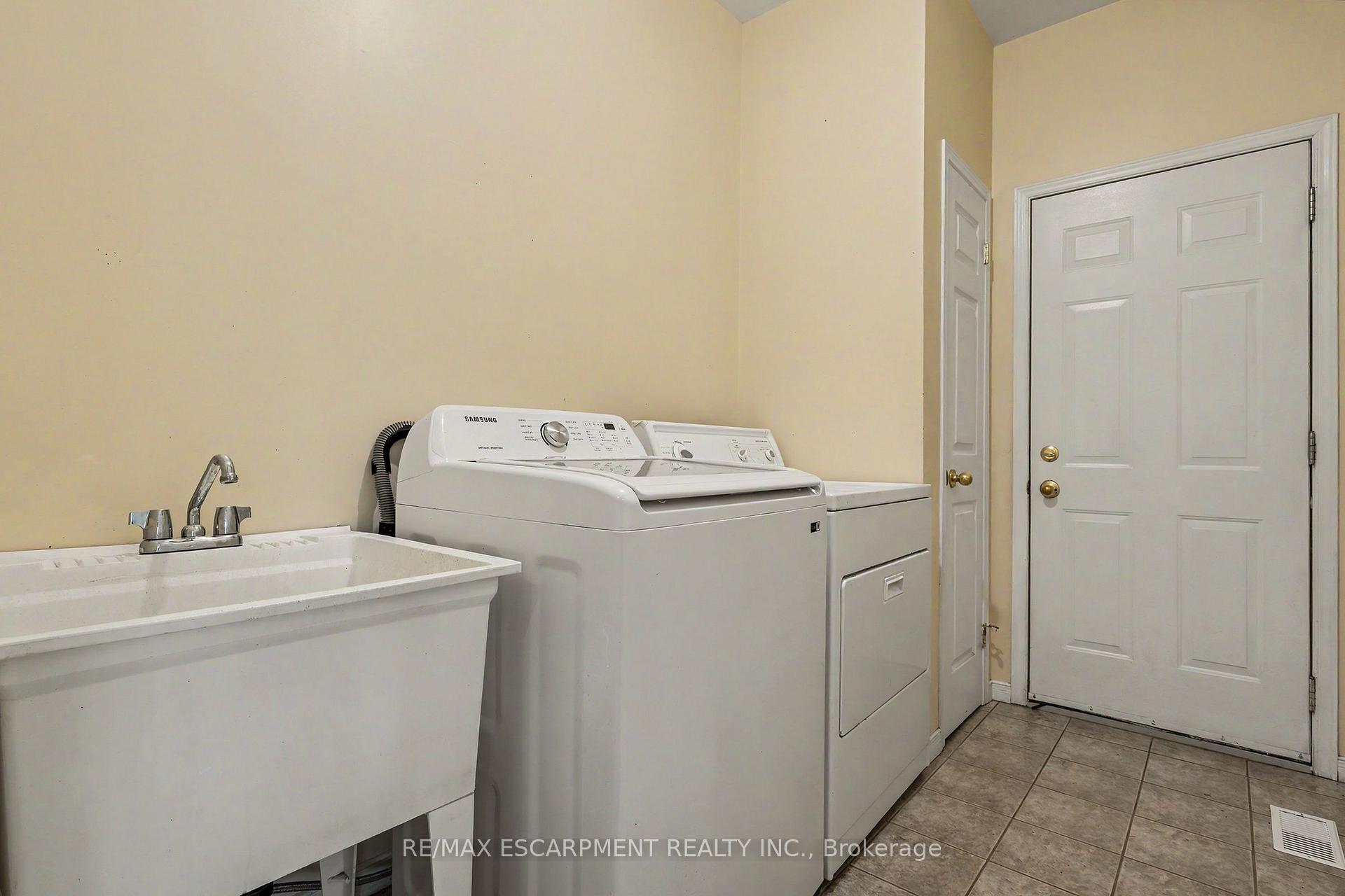 Photo 23 of Unit 49, 20 Kitty Murray Lane, Hamilton, Meadowlands — HOMEH