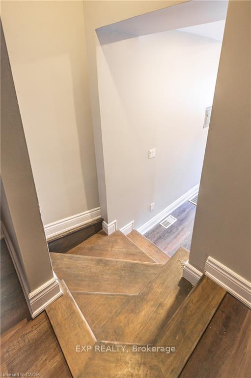 Photo of Unit #2, 70 Victoria Avenue S