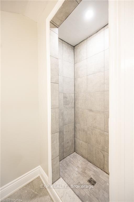 Photo 6 of Unit #2, 70 Victoria Avenue S, Hamilton, Stinson — HOMEH