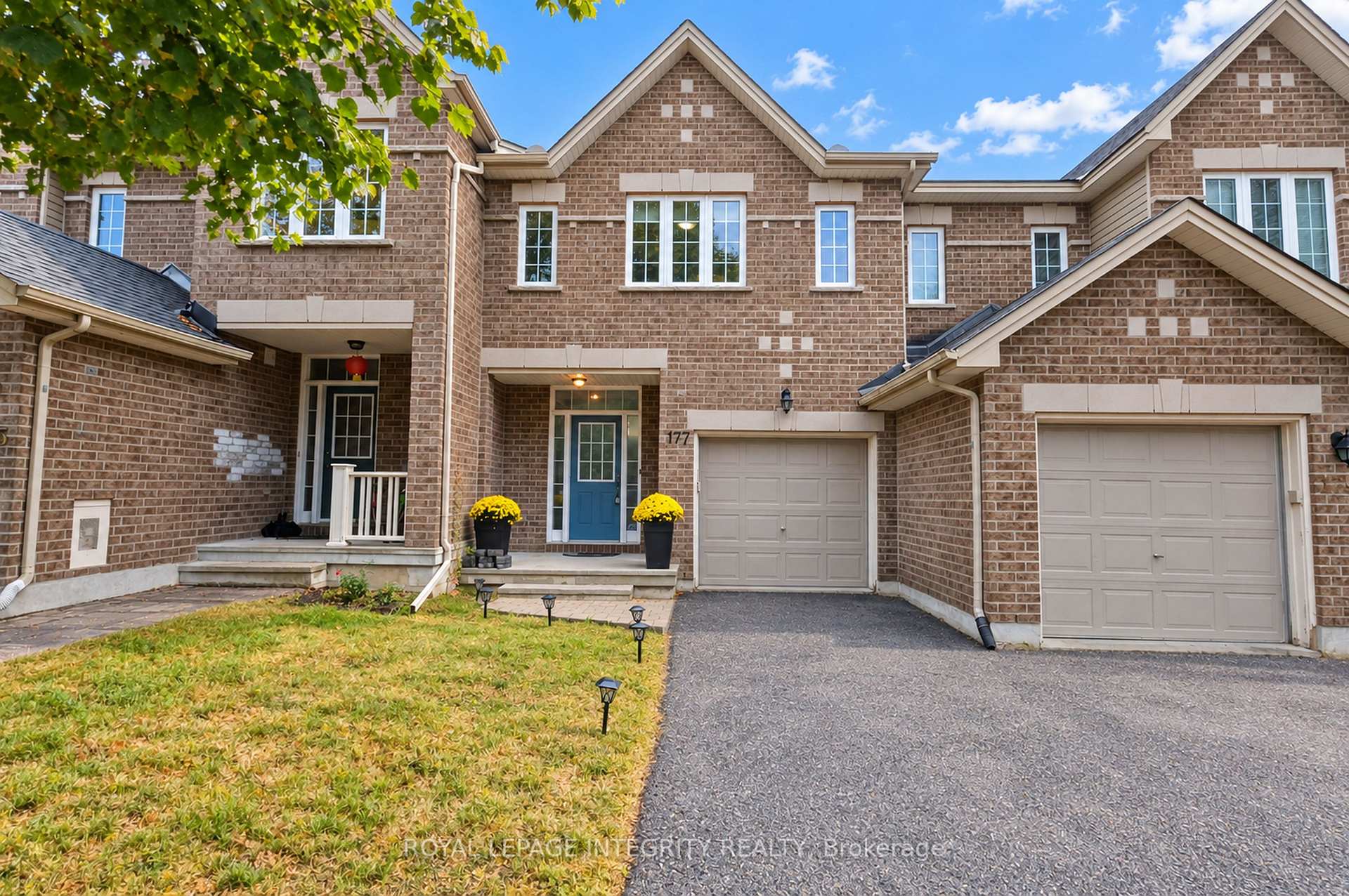 Photo 2 of 177 Saddlesmith Circle, Ottawa, Kanata - Emerald Meadows/Trailwest — HOMEH