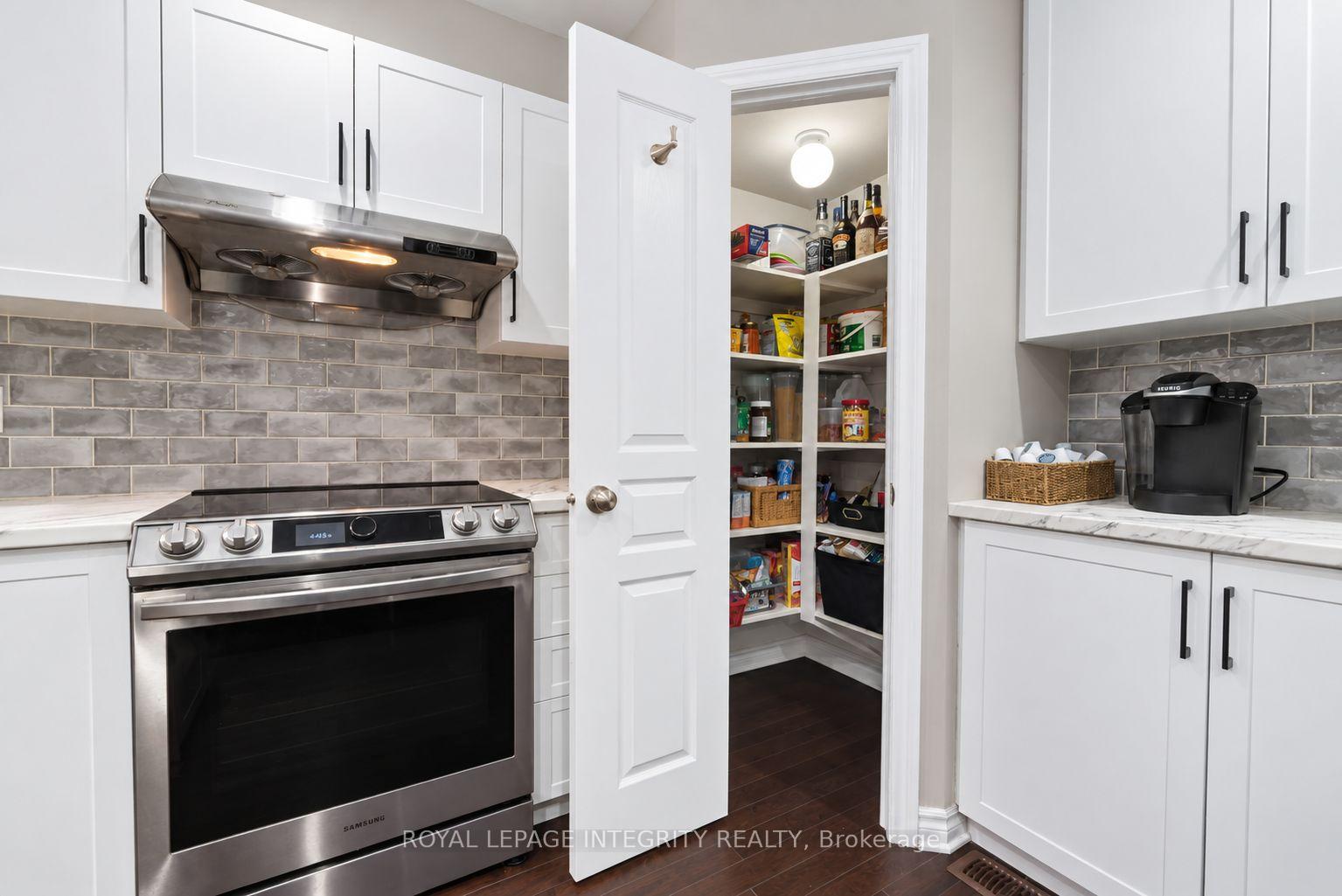 Photo 12 of 177 Saddlesmith Circle, Ottawa, Kanata - Emerald Meadows/Trailwest — HOMEH
