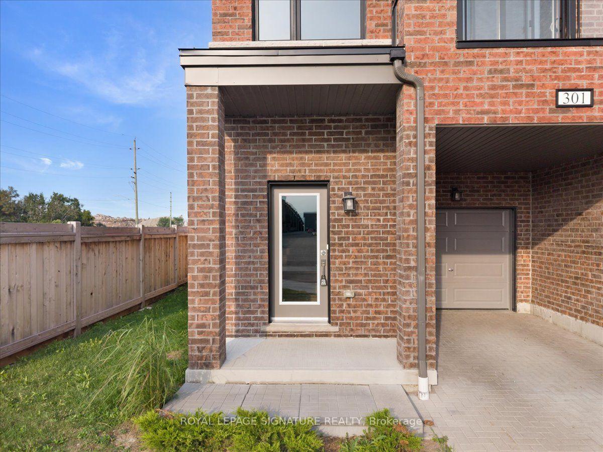 Photo 3 of Unit 301, 1865 Pickering Parkway, Pickering, Village East — HOMEH