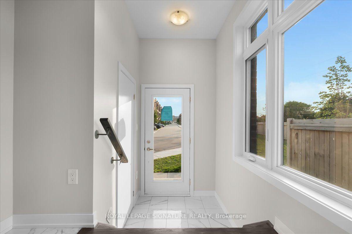 Photo 4 of Unit 301, 1865 Pickering Parkway, Pickering, Village East — HOMEH