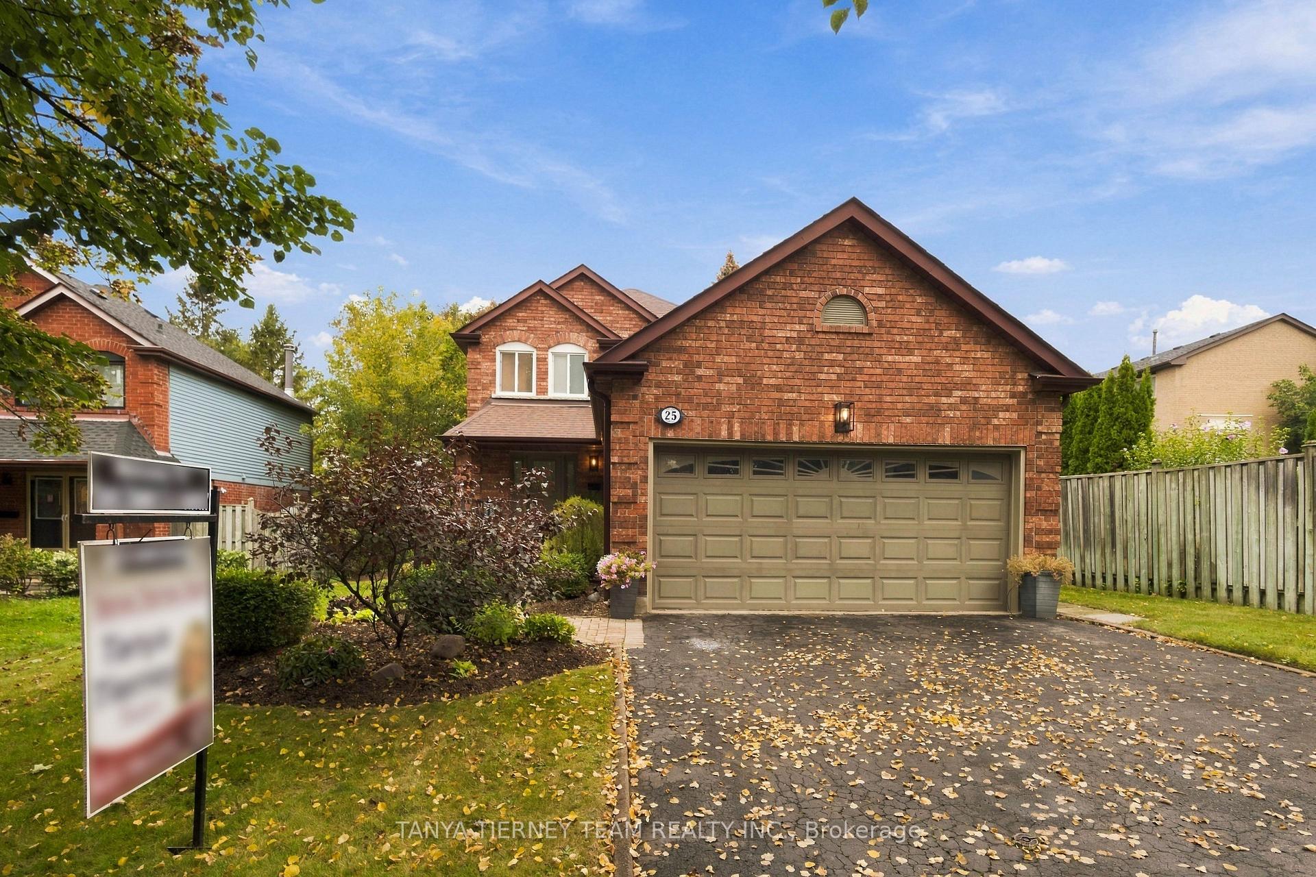 Photo 3 of 25 Coulton Court, Whitby, Blue Grass Meadows — HOMEH