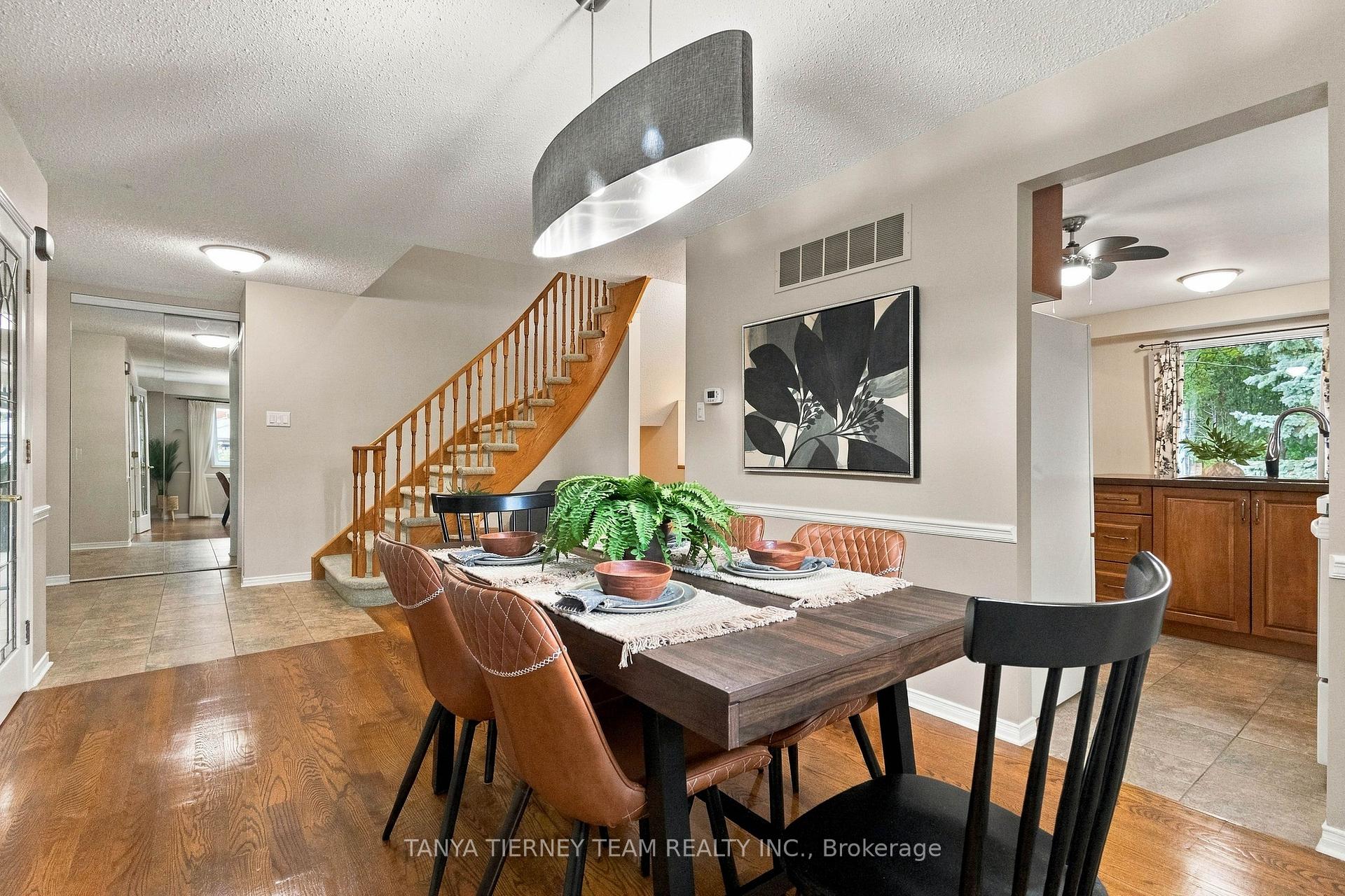 Photo 13 of 25 Coulton Court, Whitby, Blue Grass Meadows — HOMEH