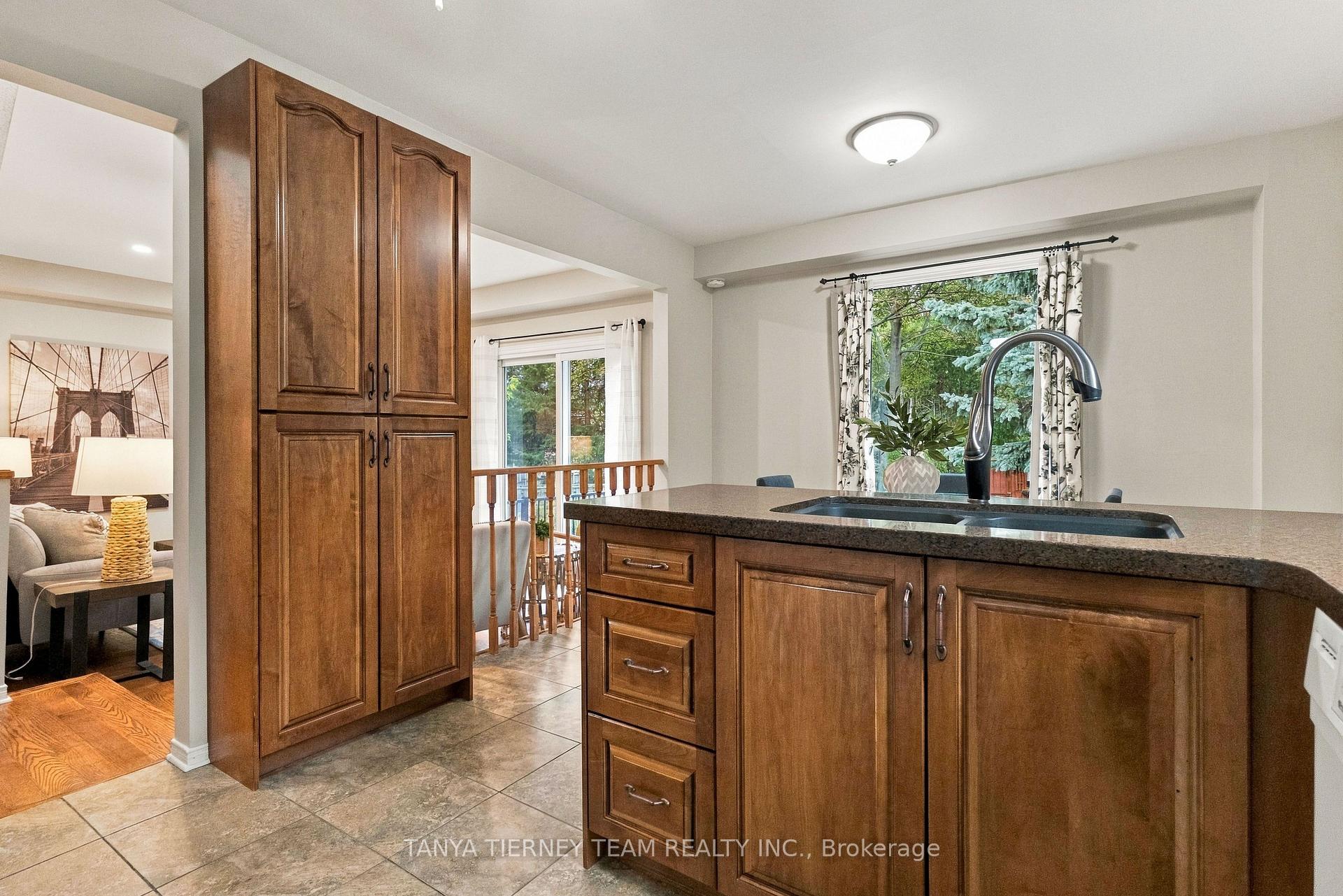 Photo 14 of 25 Coulton Court, Whitby, Blue Grass Meadows — HOMEH