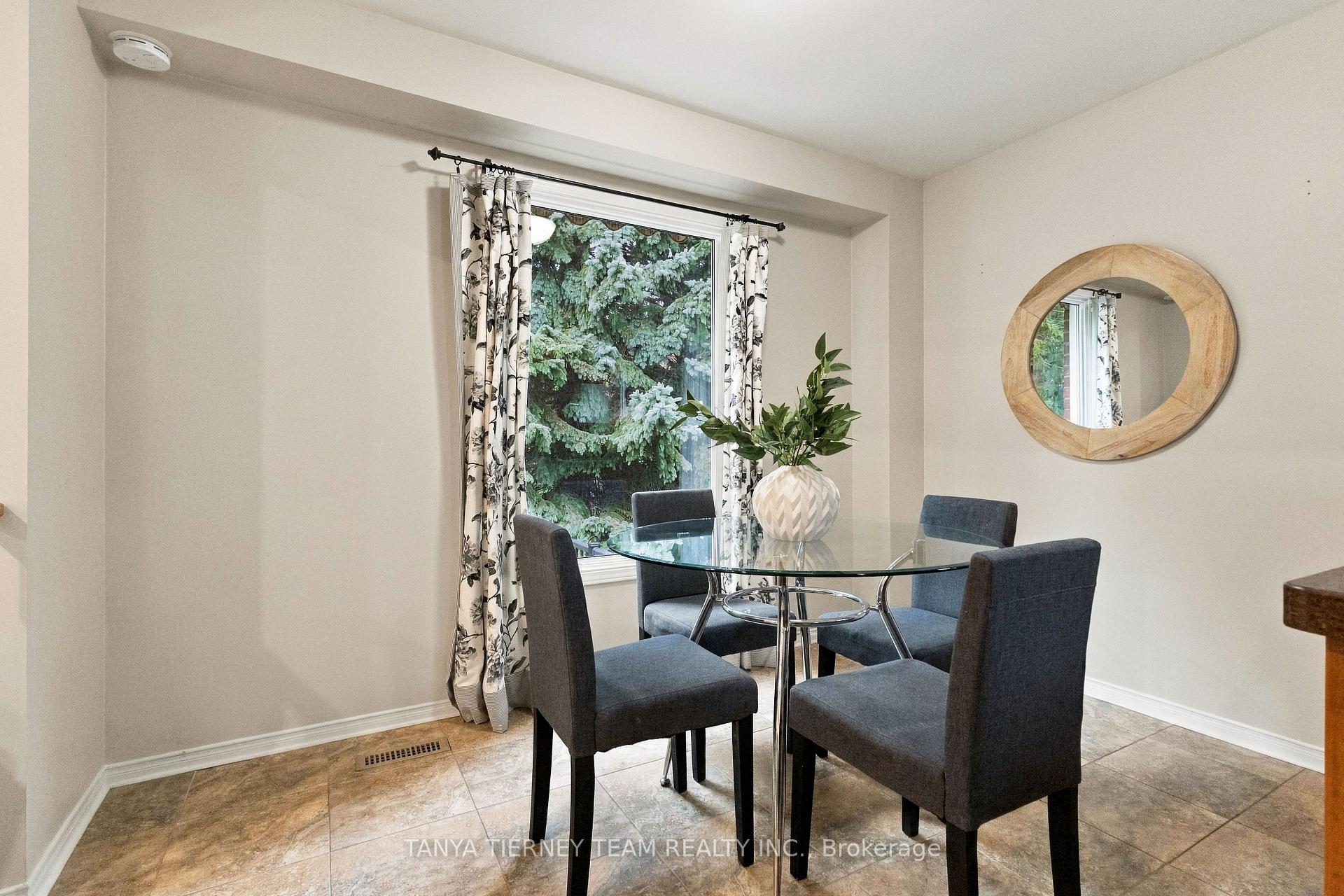 Photo 19 of 25 Coulton Court, Whitby, Blue Grass Meadows — HOMEH