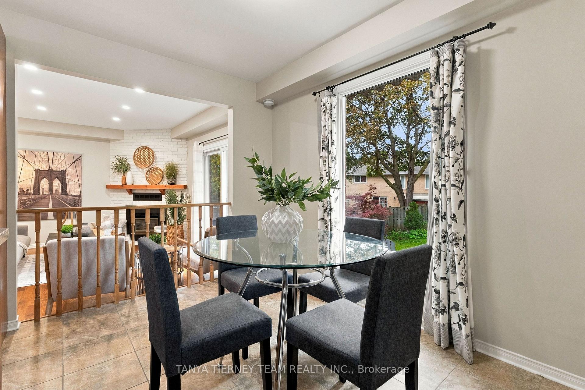Photo 21 of 25 Coulton Court, Whitby, Blue Grass Meadows — HOMEH