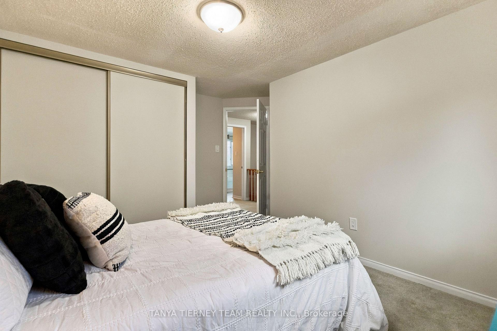 Photo 34 of 25 Coulton Court, Whitby, Blue Grass Meadows — HOMEH