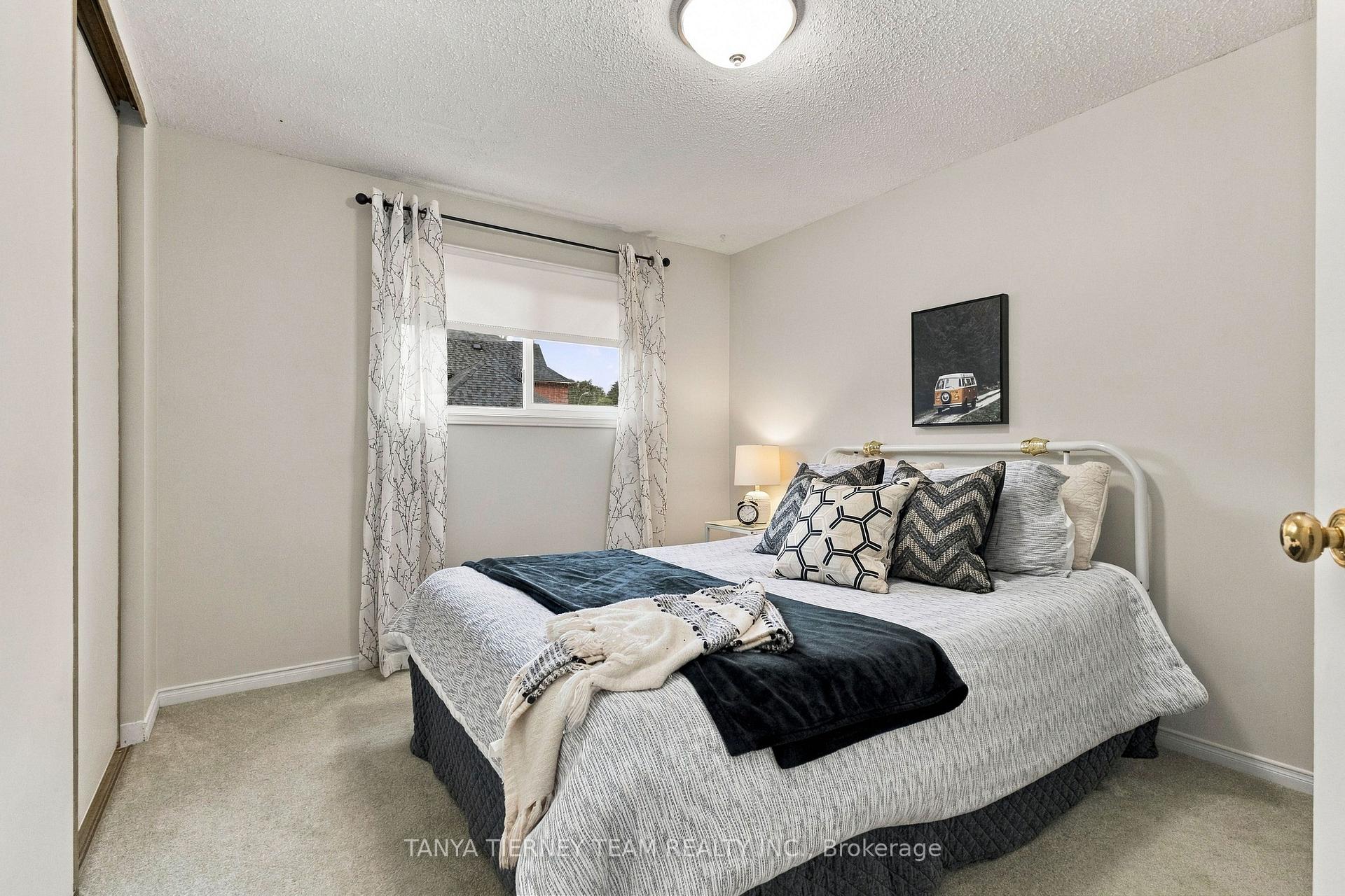 Photo 35 of 25 Coulton Court, Whitby, Blue Grass Meadows — HOMEH