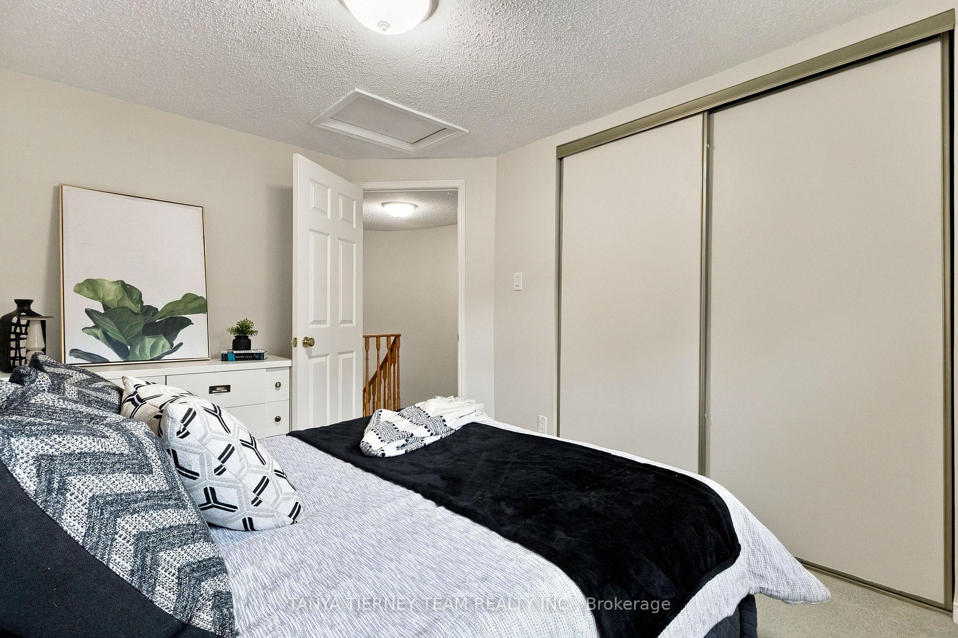 Photo 36 of 25 Coulton Court, Whitby, Blue Grass Meadows — HOMEH