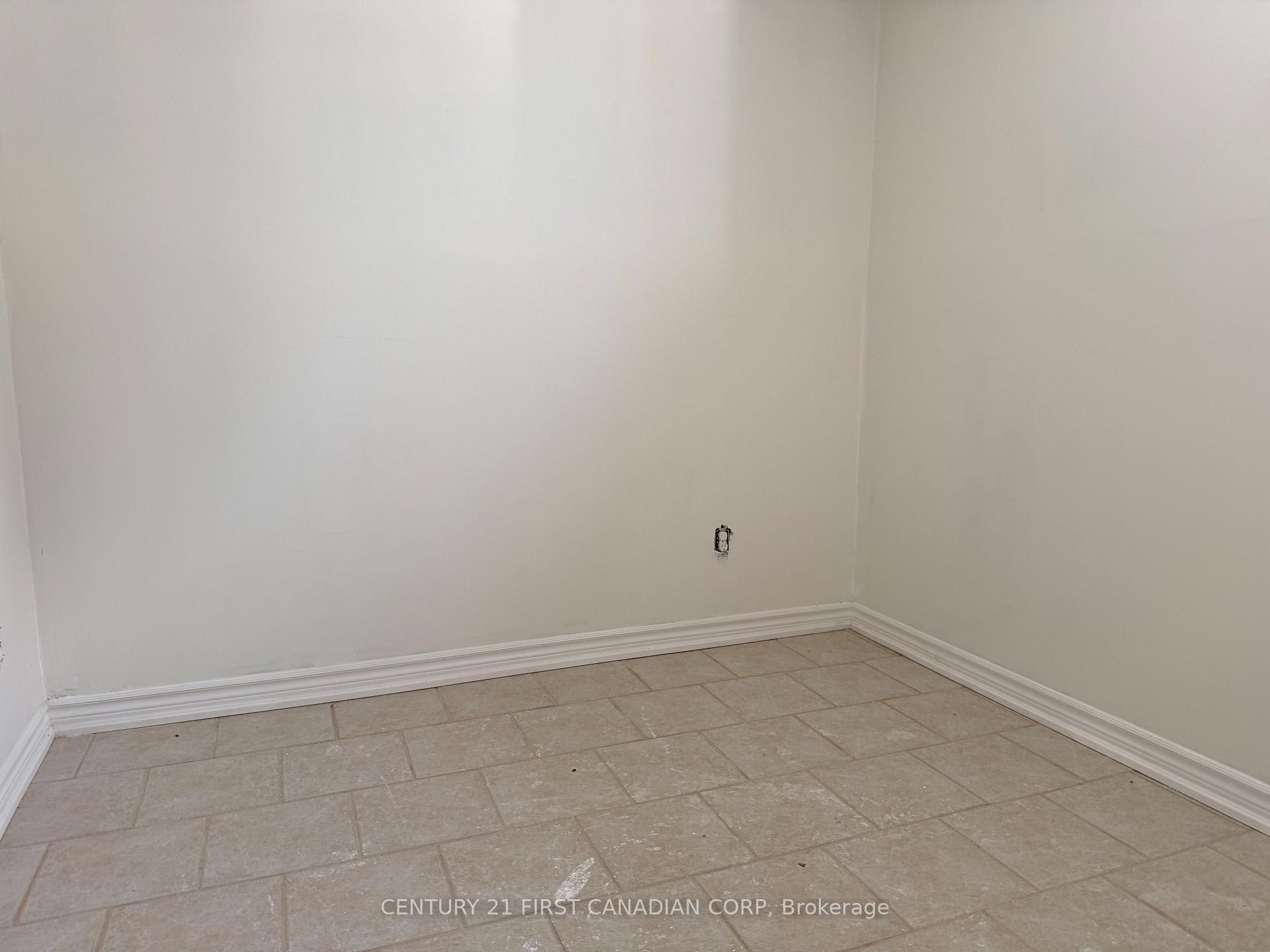 Photo 13 of 1577 Colborne Street E, Brant, Brantford Twp — HOMEH