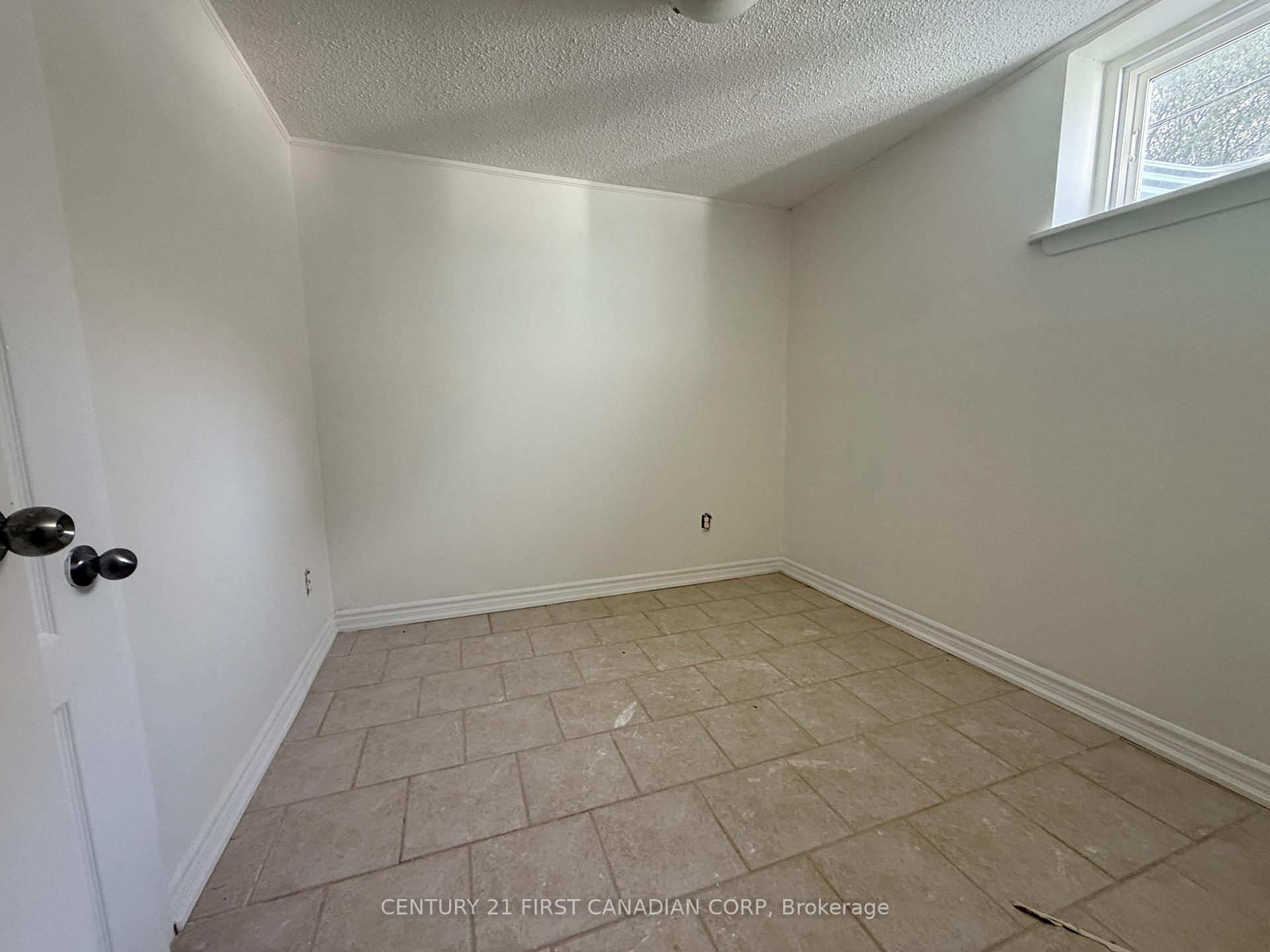 Photo 14 of 1577 Colborne Street E, Brant, Brantford Twp — HOMEH