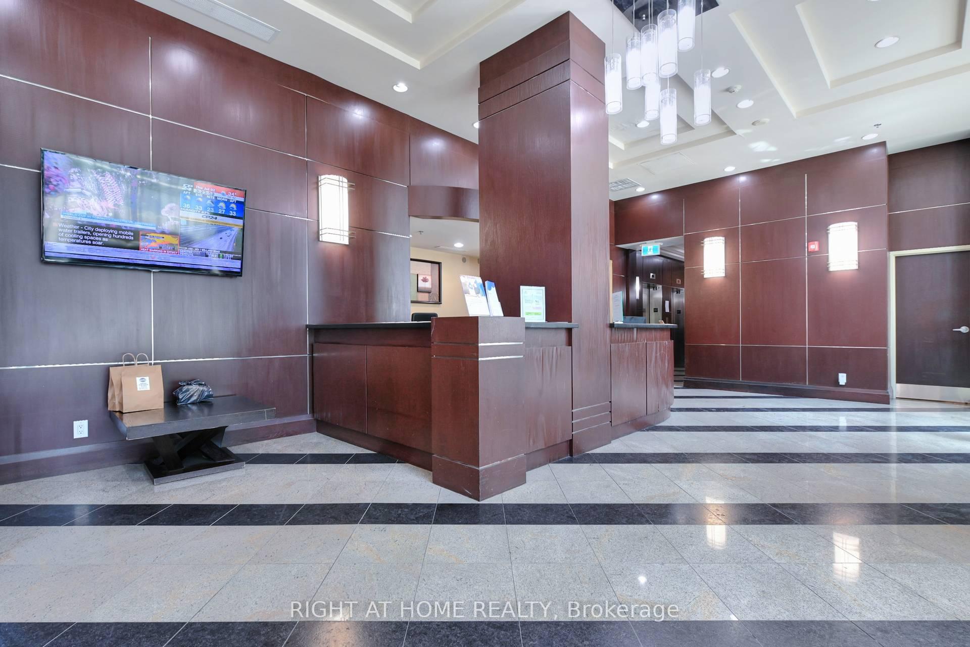 Photo 2 of Unit 2005, 208 Enfield Place, Mississauga, City Centre — HOMEH