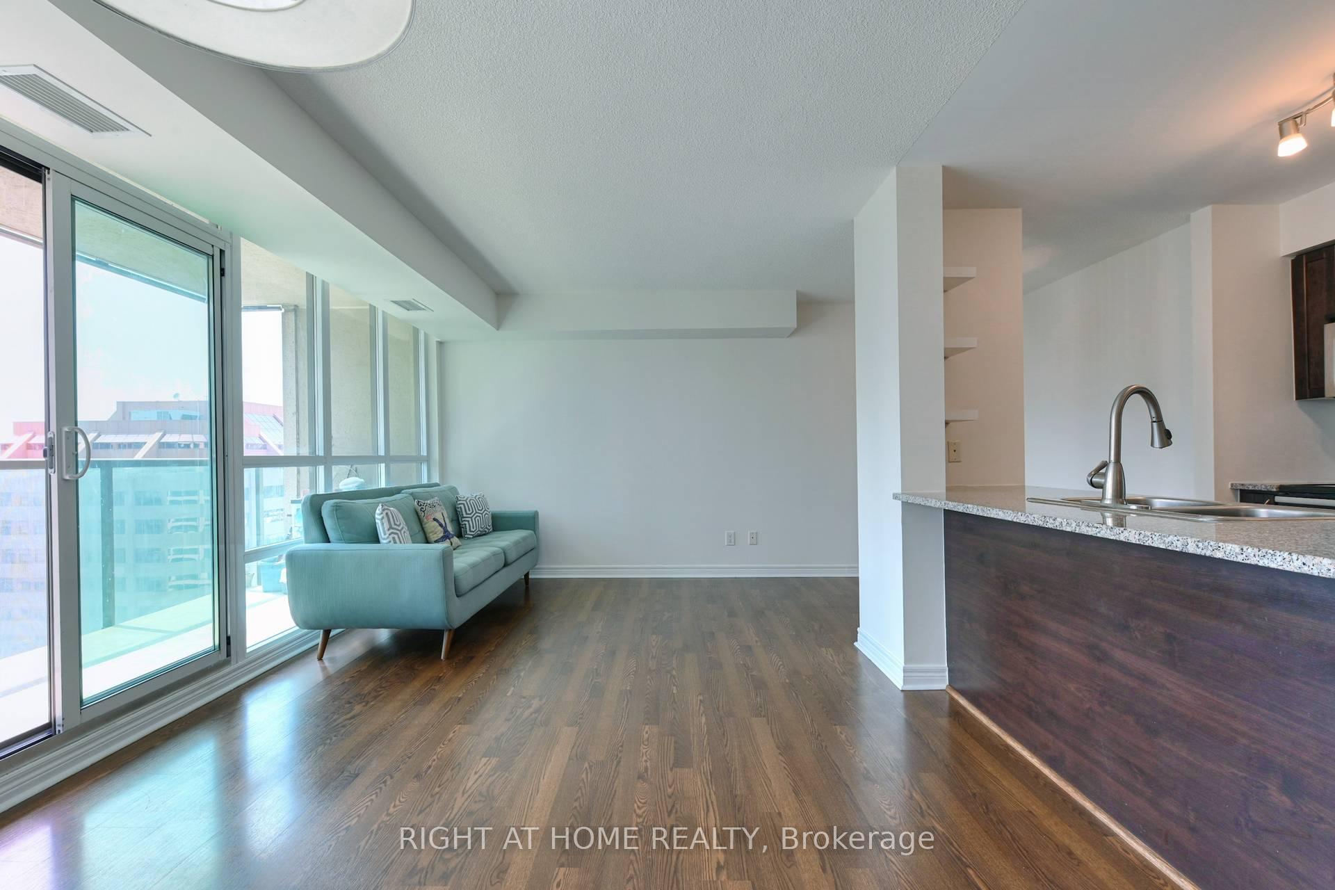 Photo 10 of Unit 2005, 208 Enfield Place, Mississauga, City Centre — HOMEH
