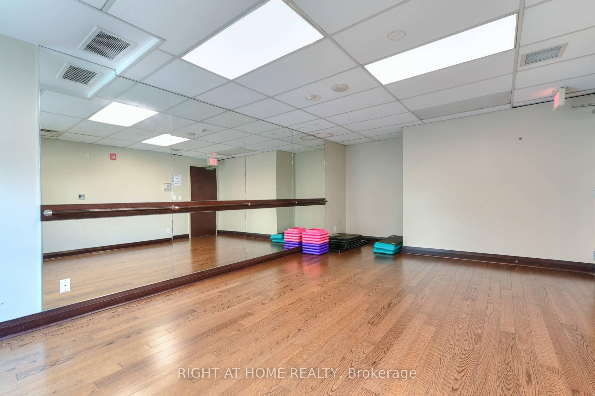Photo 18 of Unit 2005, 208 Enfield Place, Mississauga, City Centre — HOMEH