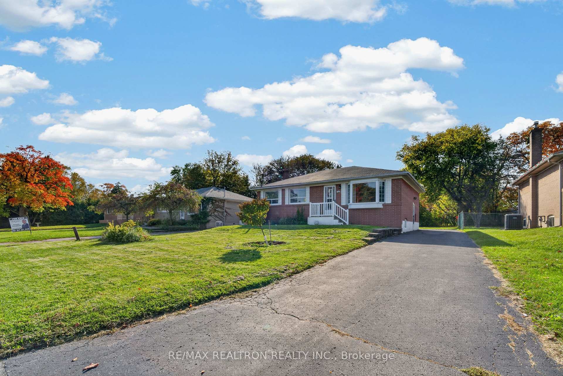Photo 2 of 32 Linton Avenue, Ajax, Central West — HOMEH