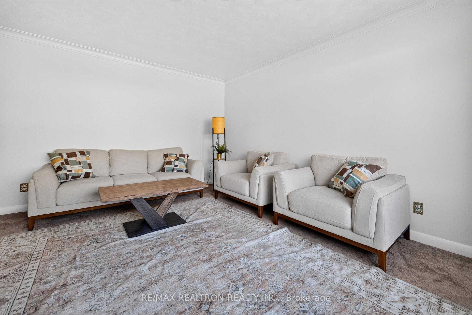 Photo 5 of 32 Linton Avenue, Ajax, Central West — HOMEH
