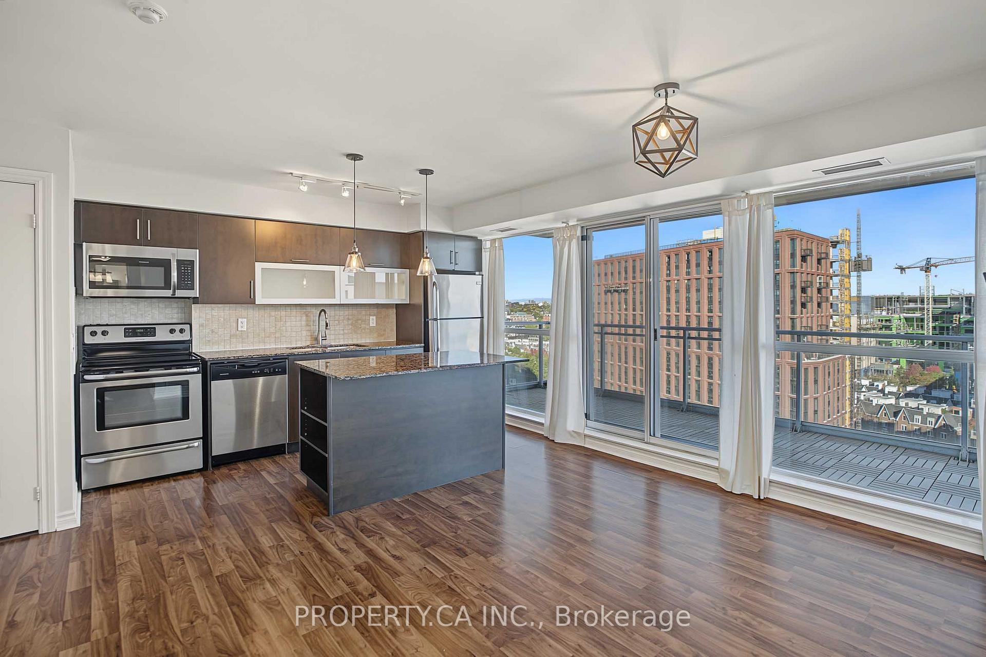 Photo of Unit 1508, 100 Western Battery Road